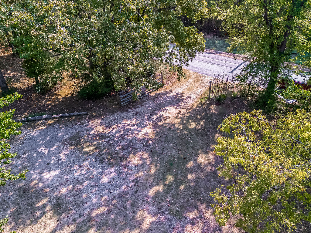 21243 W 898 Road Property Photo 32