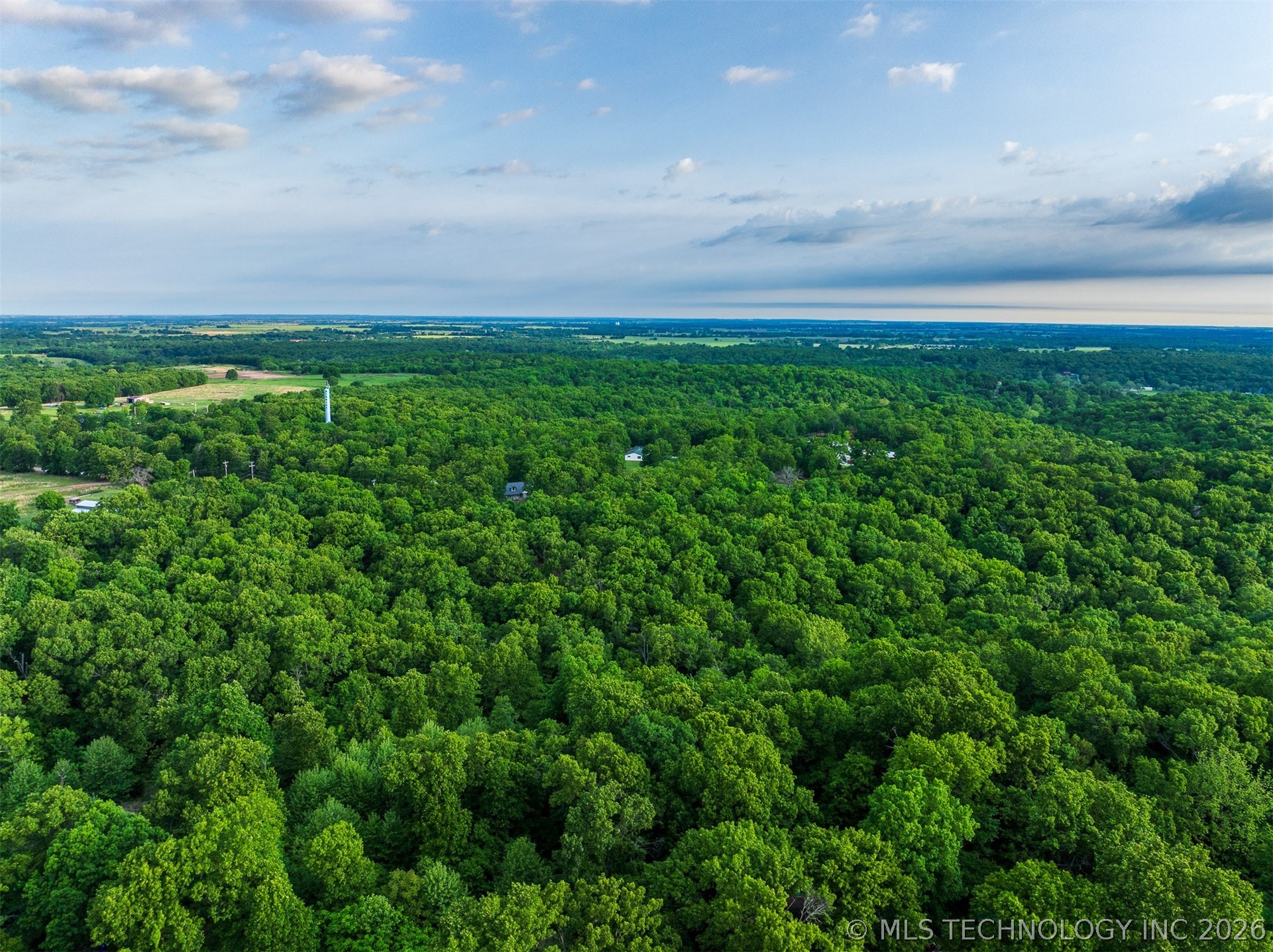 09 Skyline Drive Property Photo 15