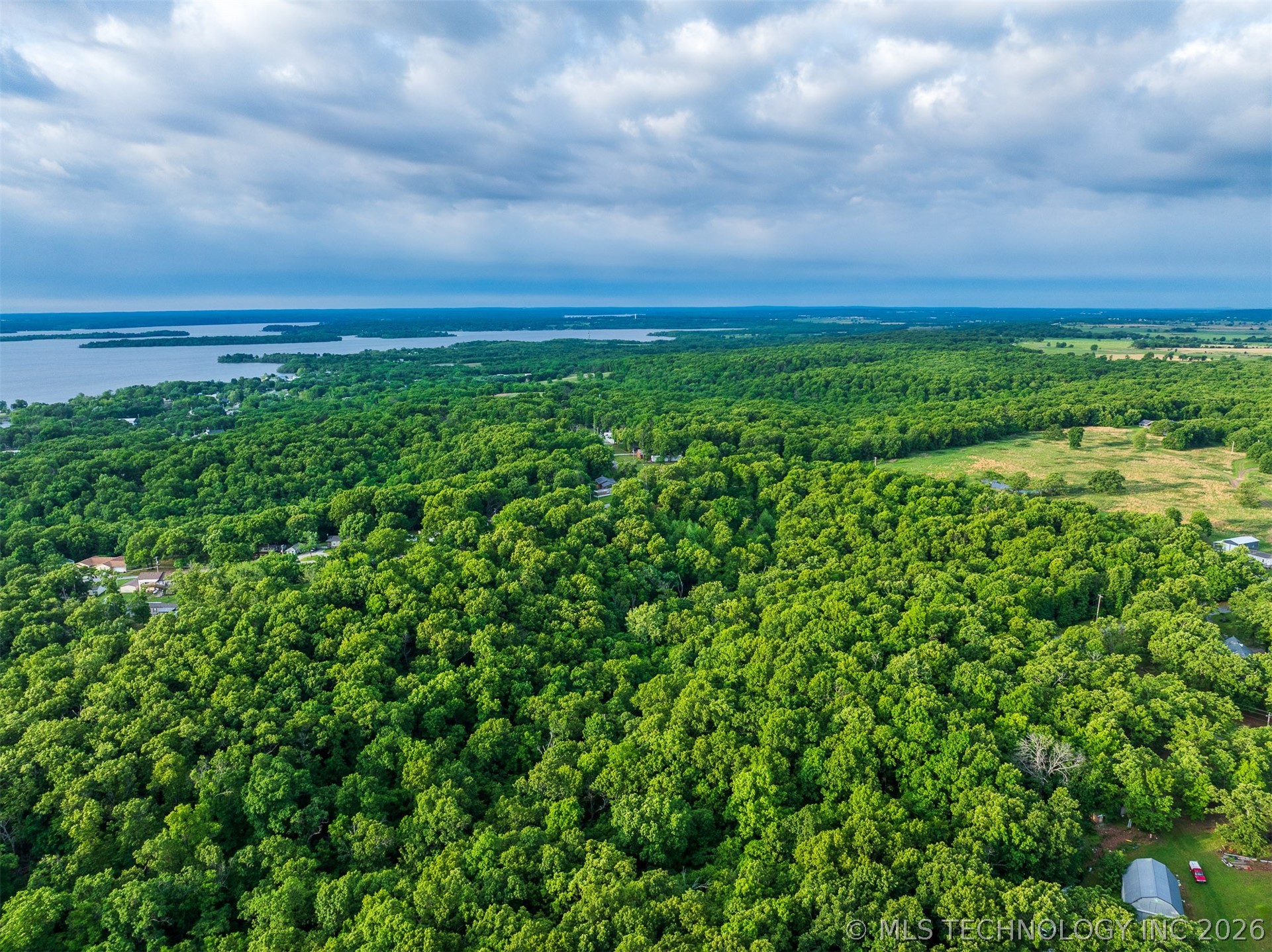 09 Skyline Drive Property Photo 19
