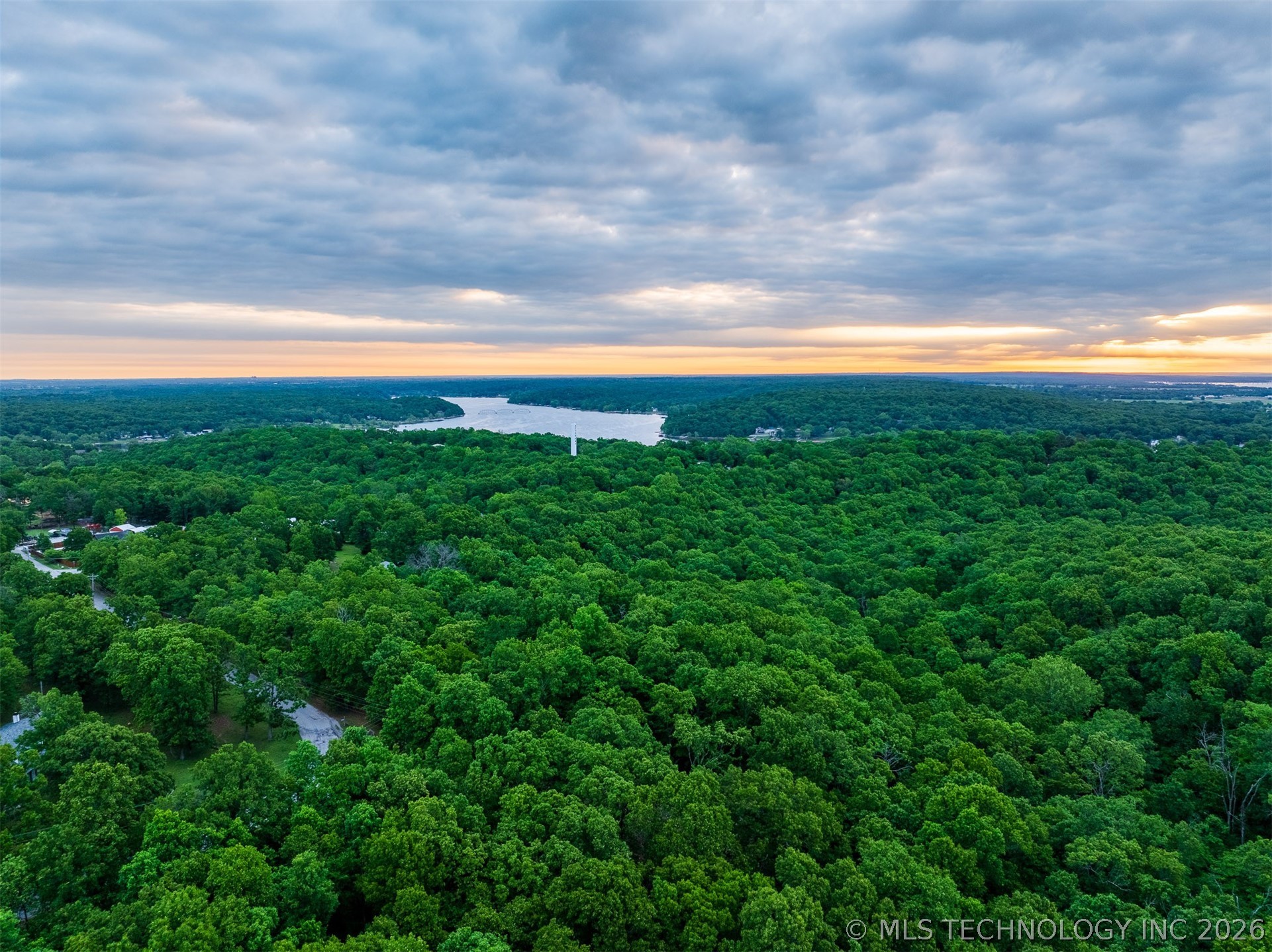 09 Skyline Drive Property Photo 30