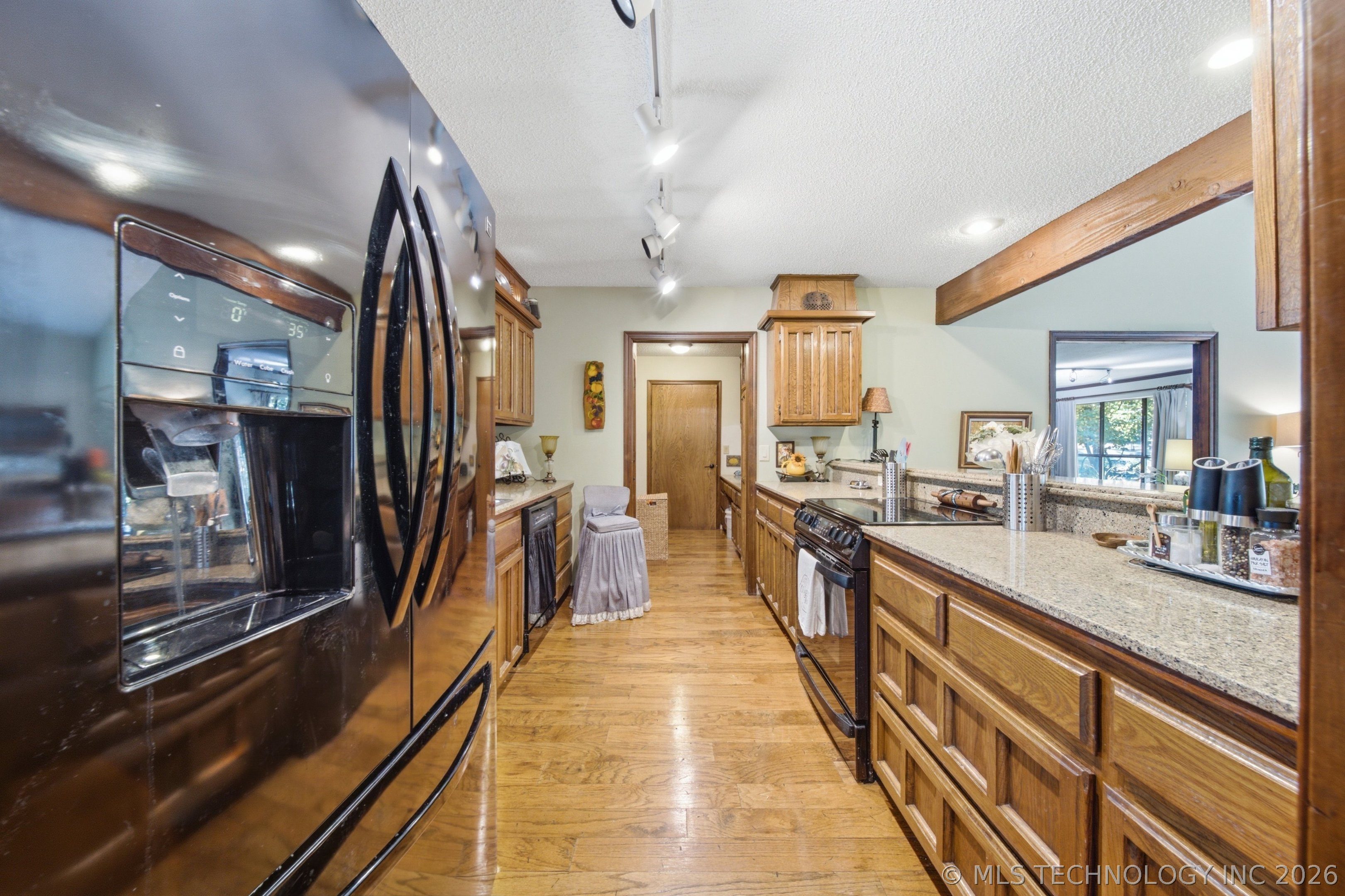 11560 S 252nd East Avenue Property Photo 11
