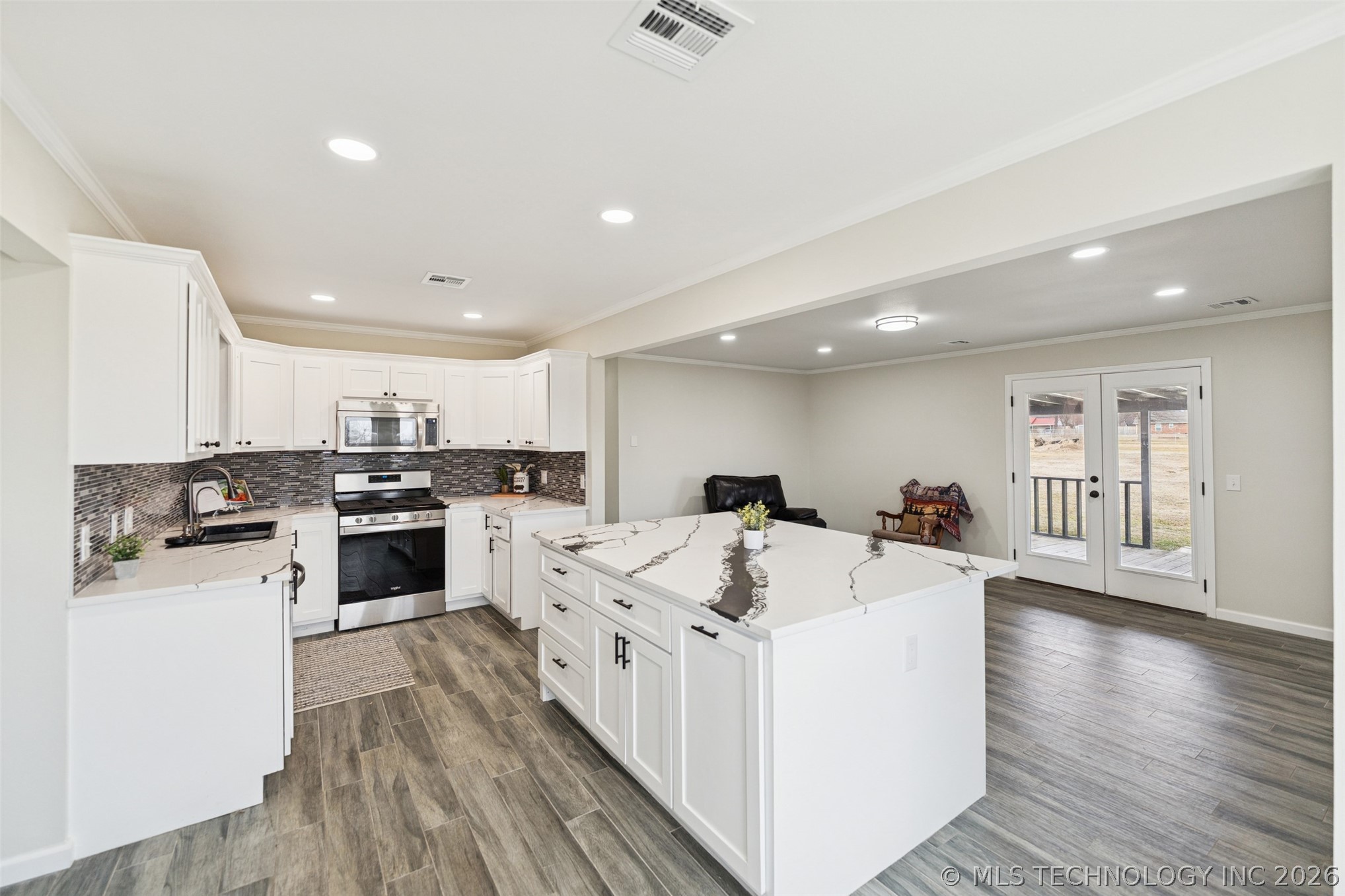 17065 Honeysuckle Lane Property Photo 17