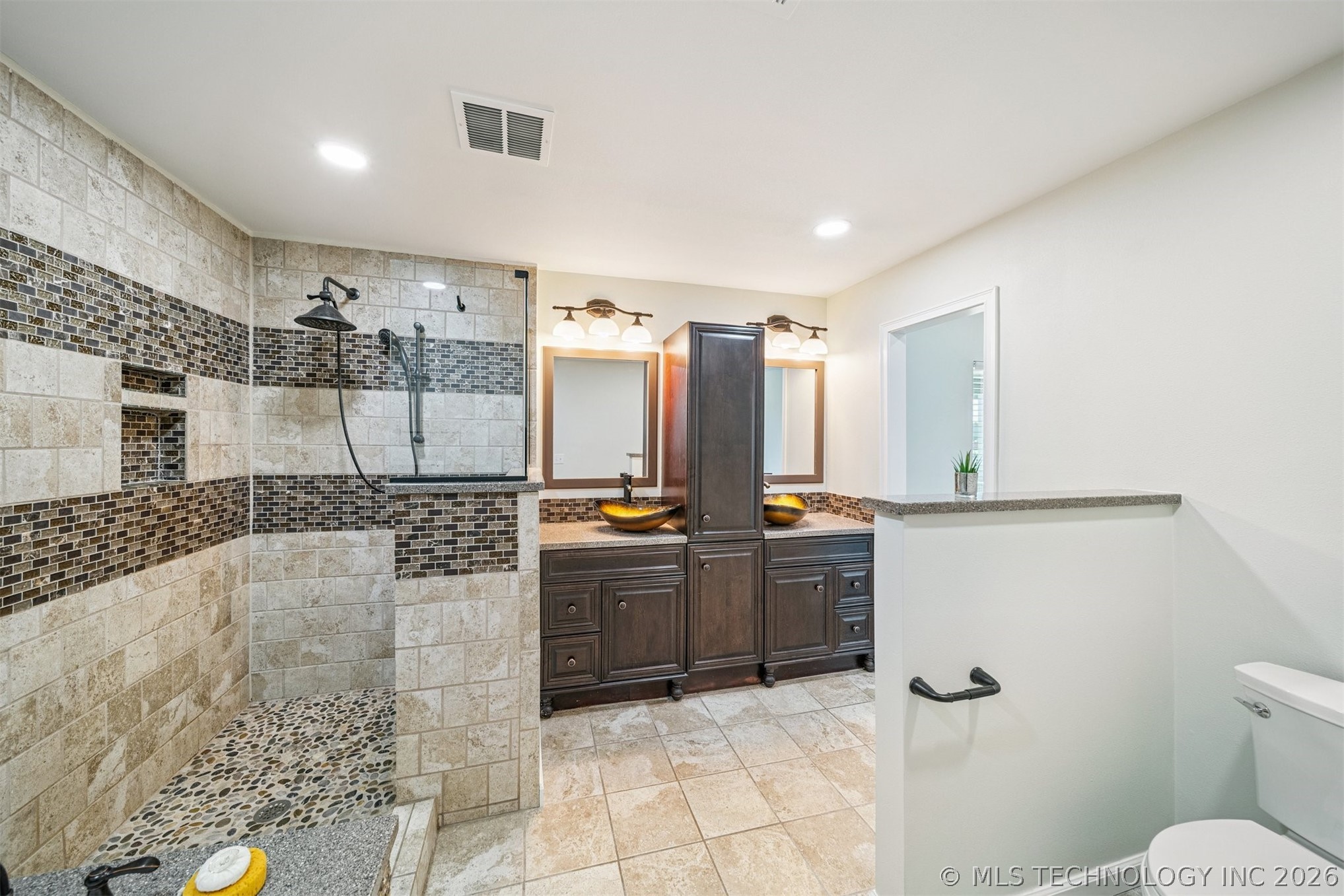 17065 Honeysuckle Lane Property Photo 26