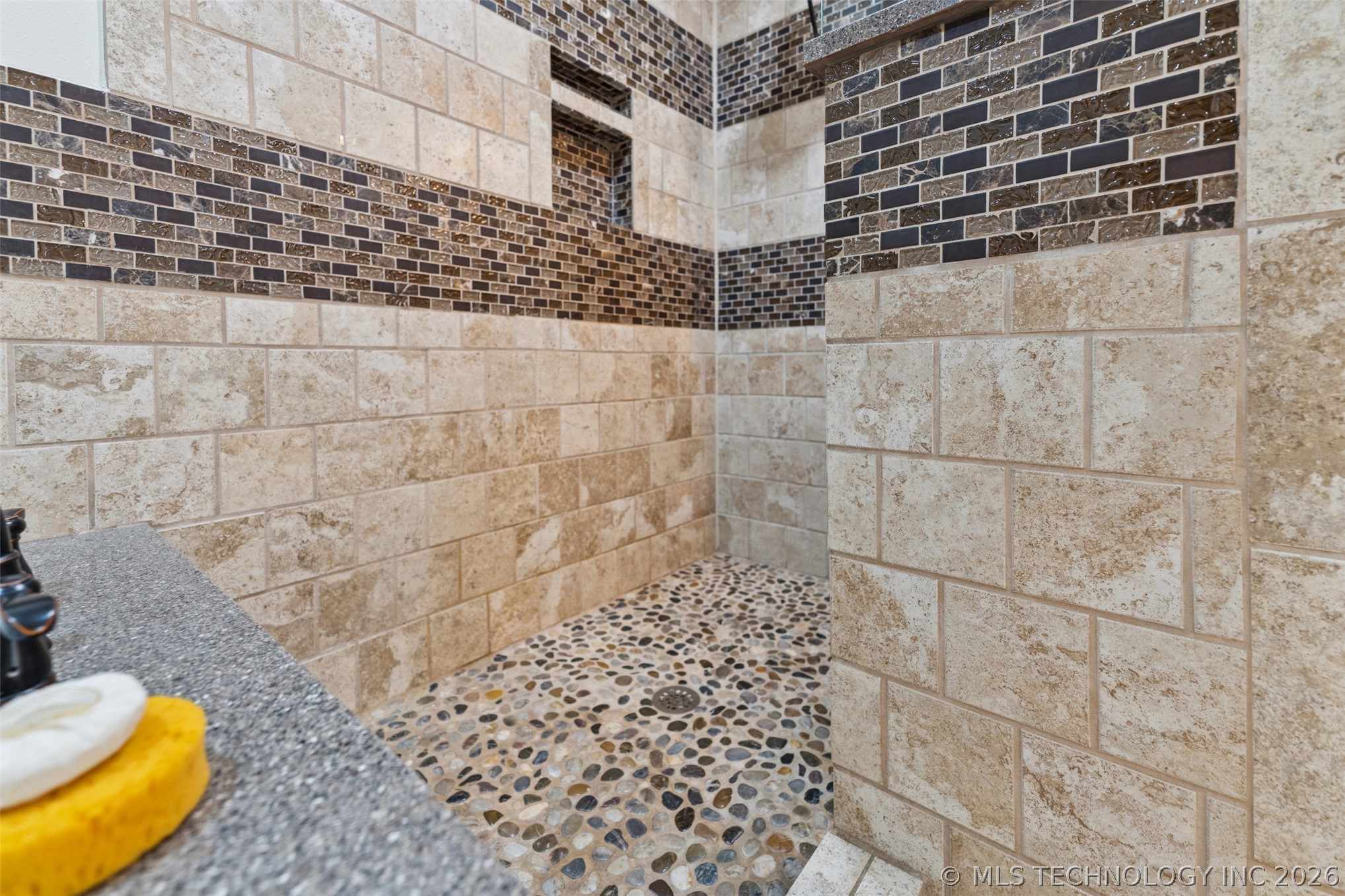 17065 Honeysuckle Lane Property Photo 28