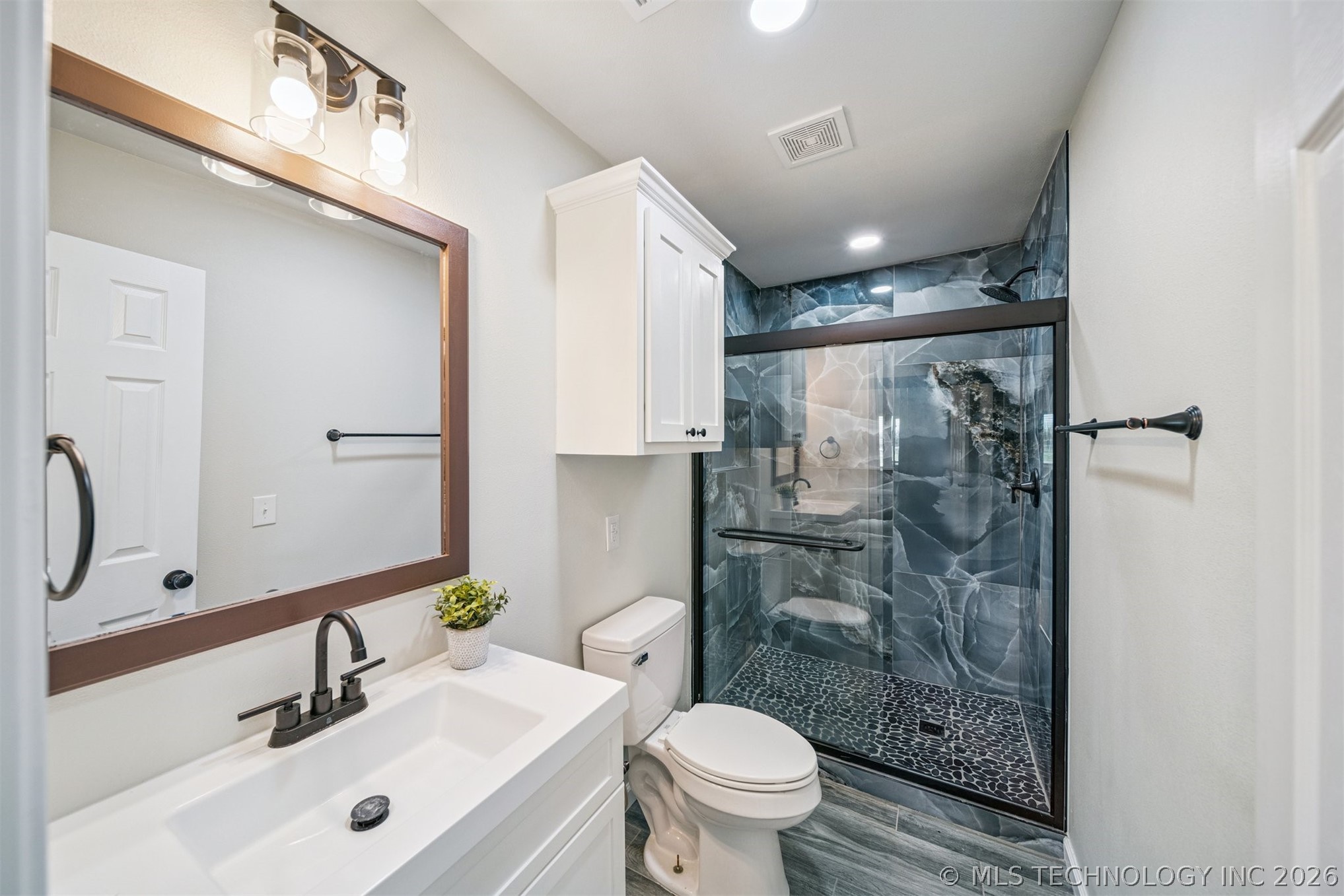 17065 Honeysuckle Lane Property Photo 35