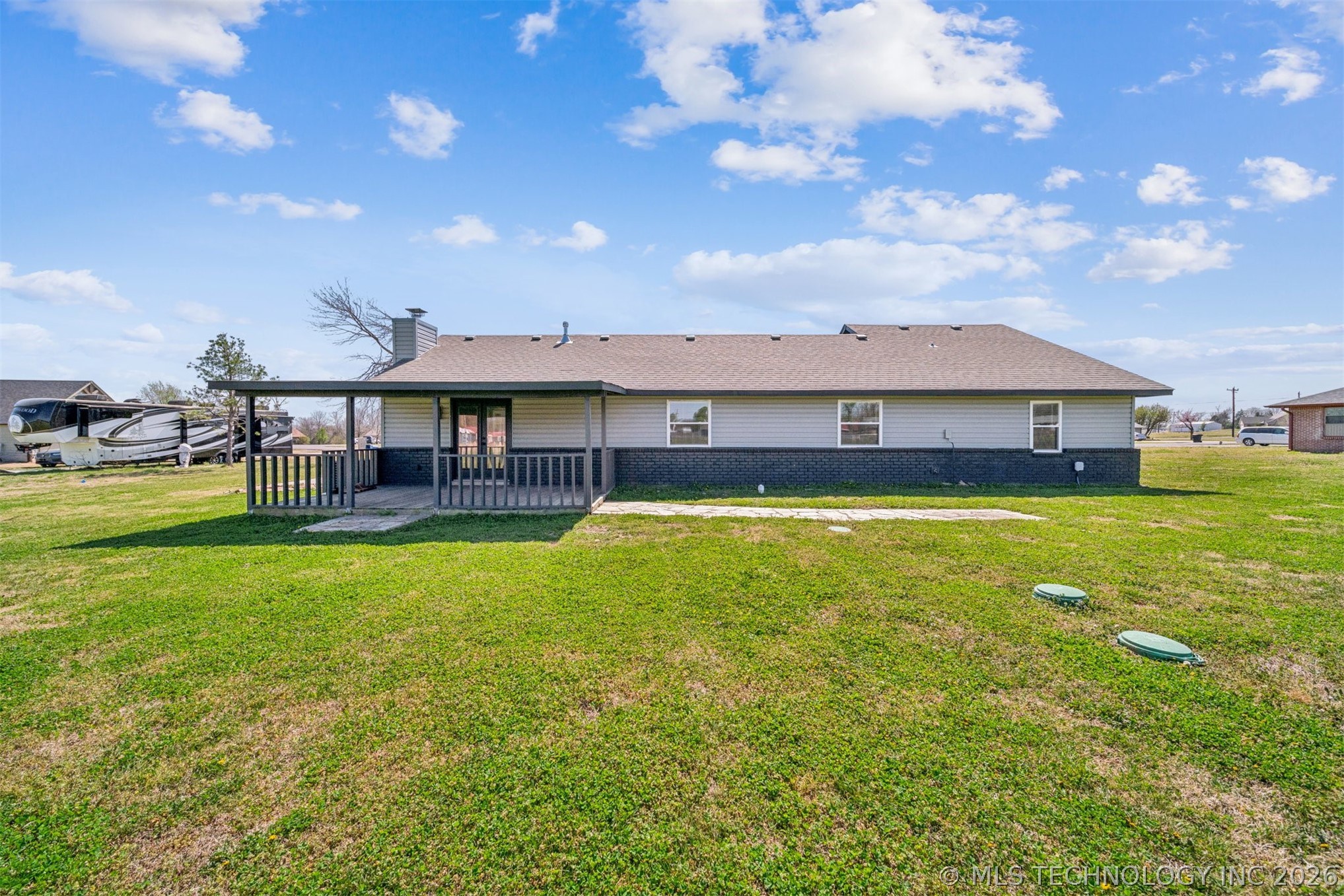 17065 Honeysuckle Lane Property Photo 38