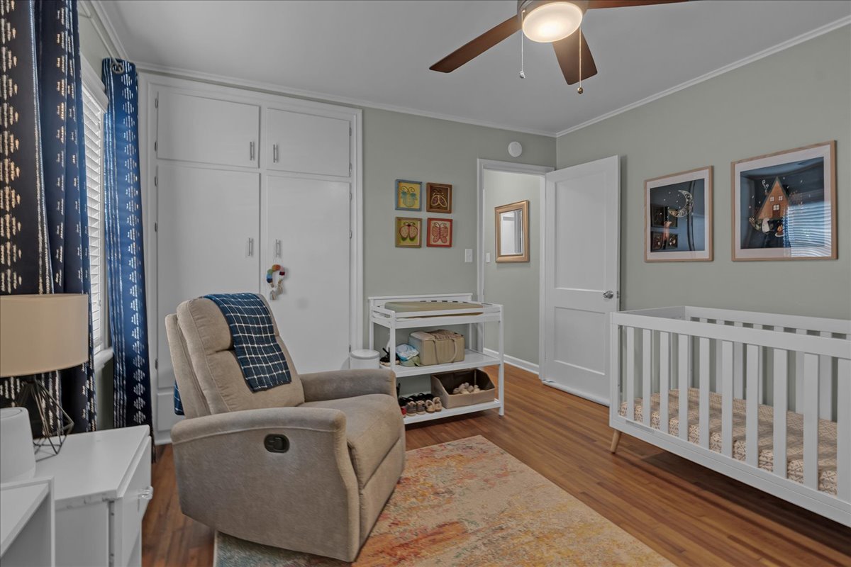 1146 E 49th Street Property Photo 34