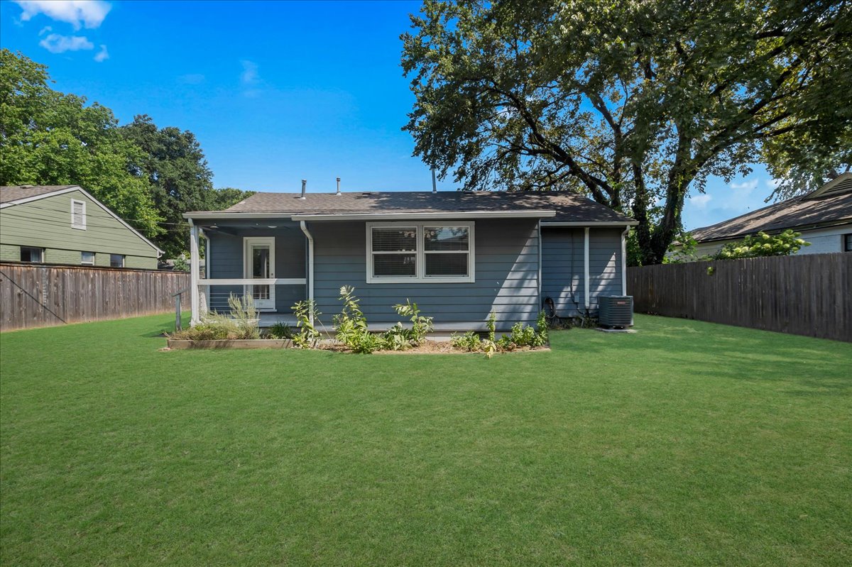 1146 E 49th Street Property Photo 39