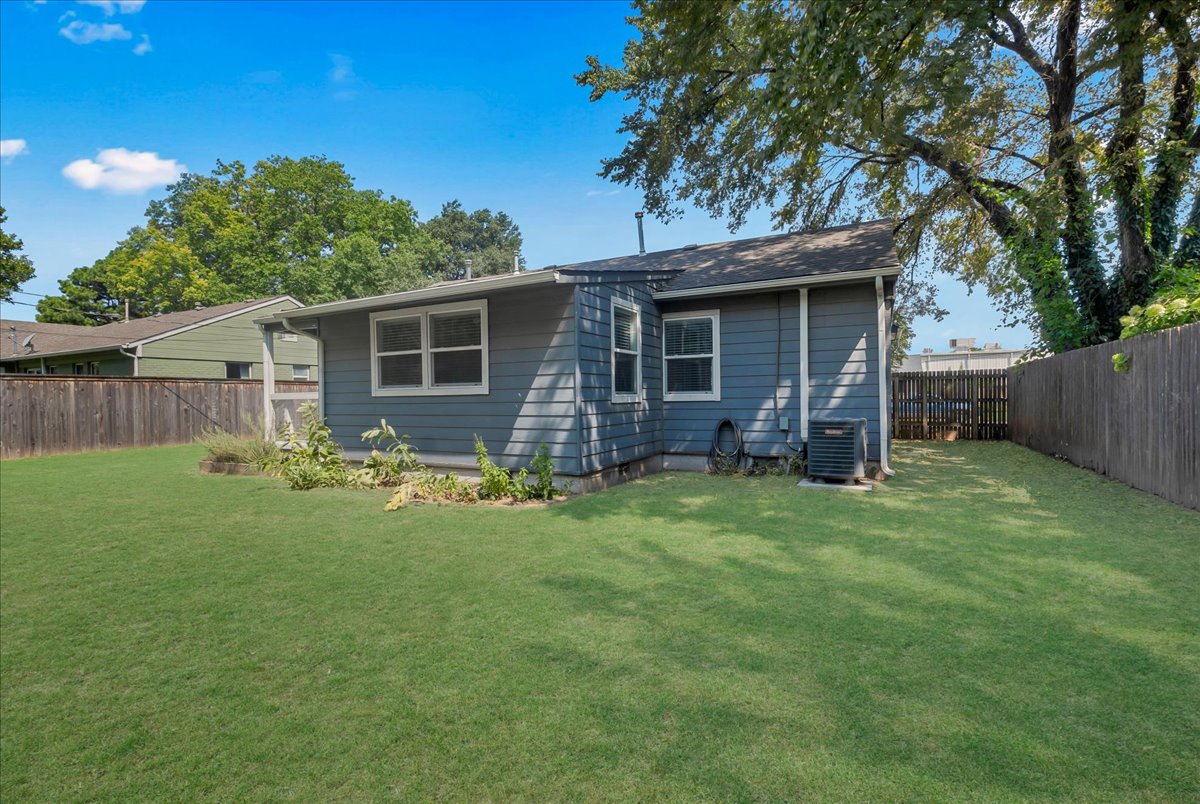 1146 E 49th Street Property Photo 41