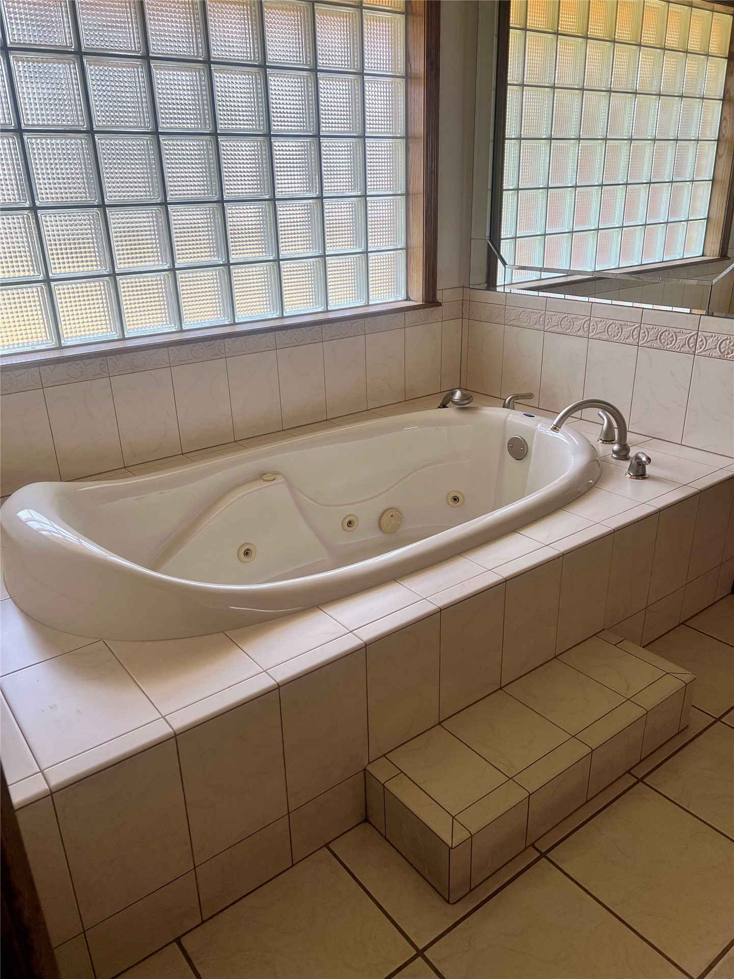 800 17th Property Photo 5