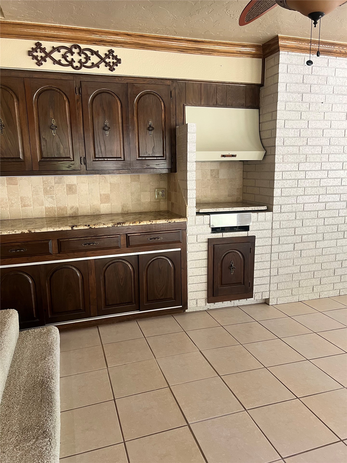 800 17th Property Photo 10
