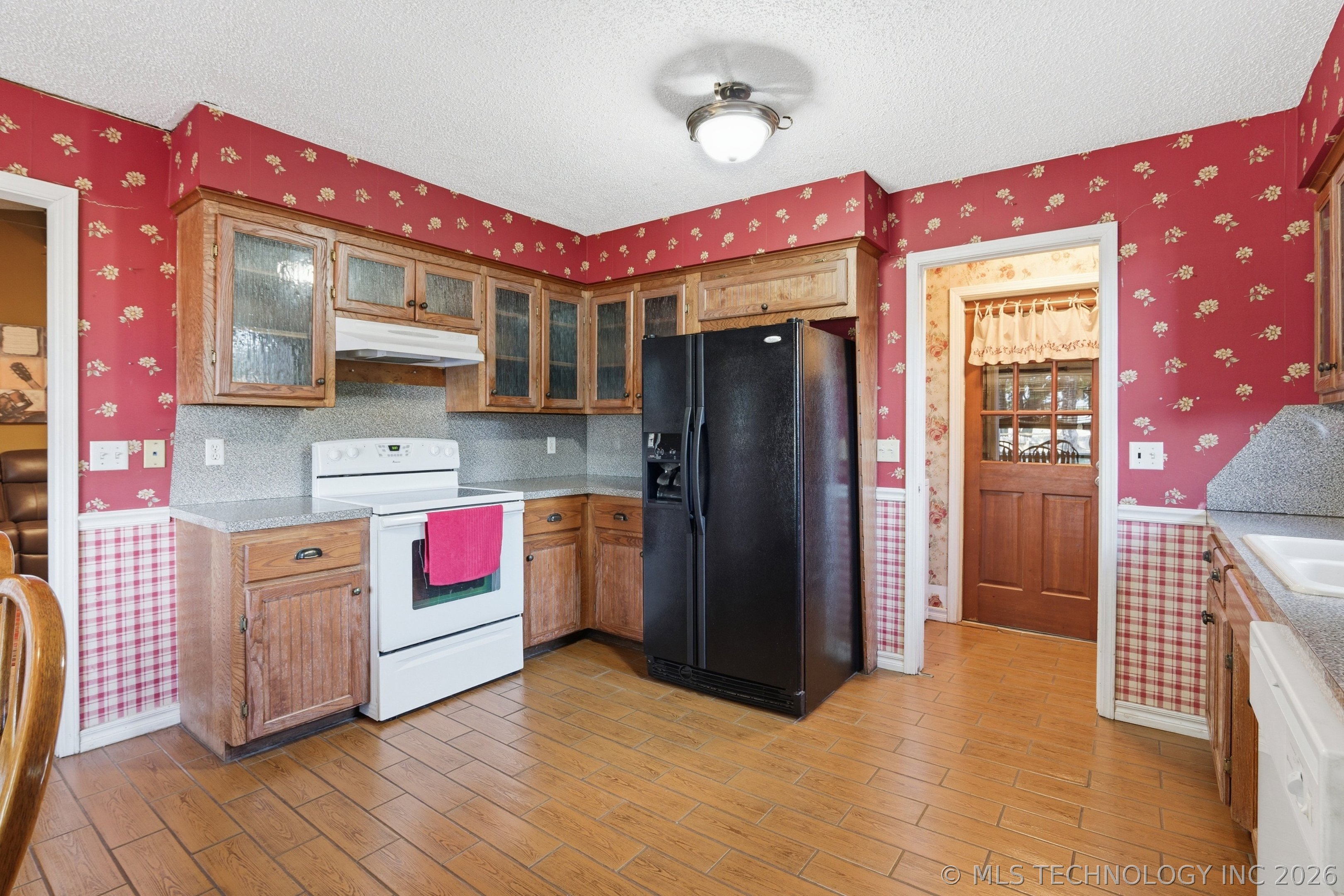 583 Gibson Place Property Photo 8