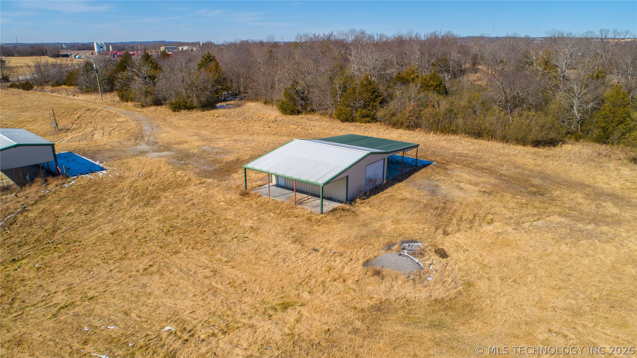 516 E Krebs Lake Road Property Photo 11