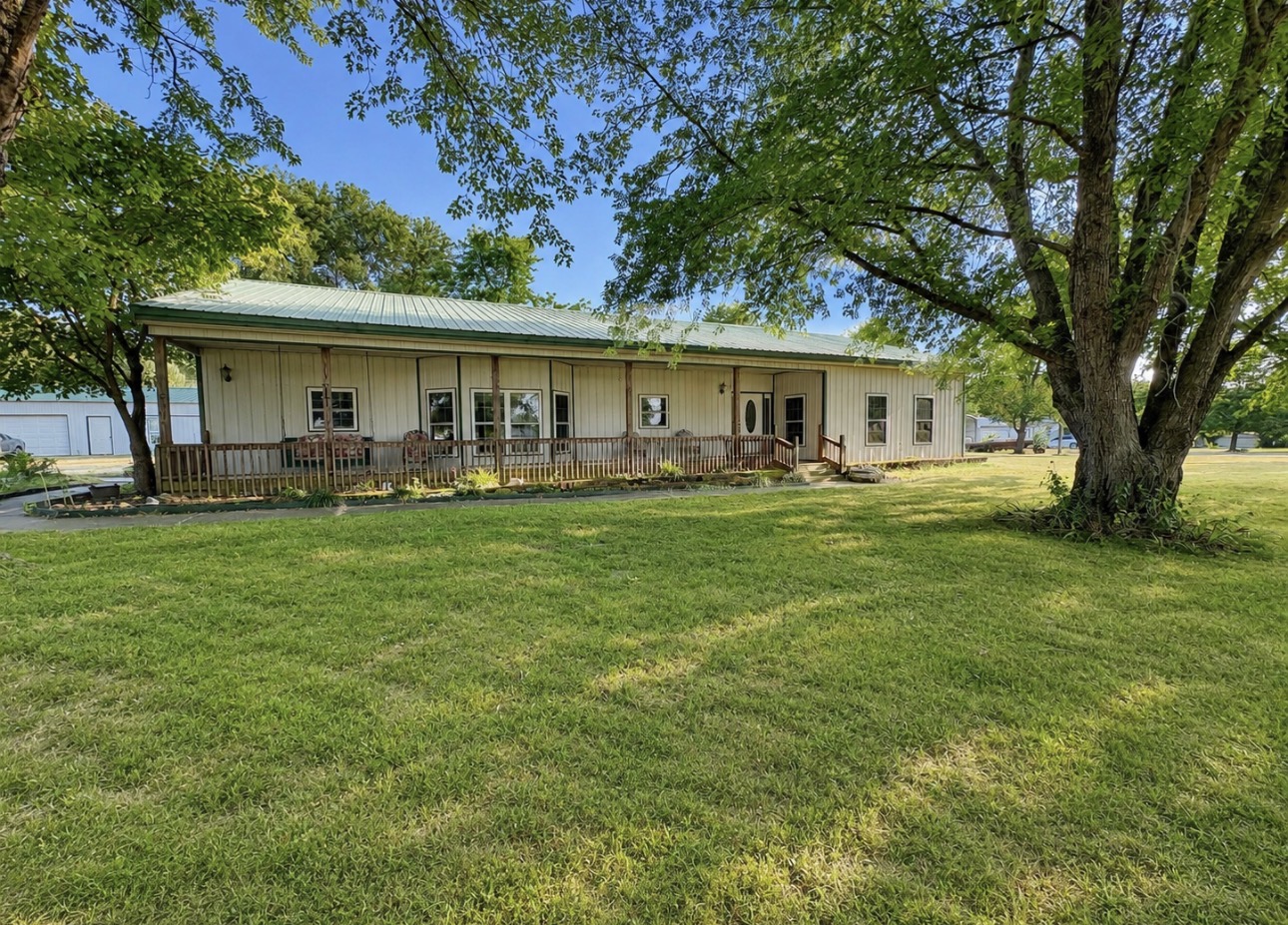 19688 E Sunny Lane Property Photo 2