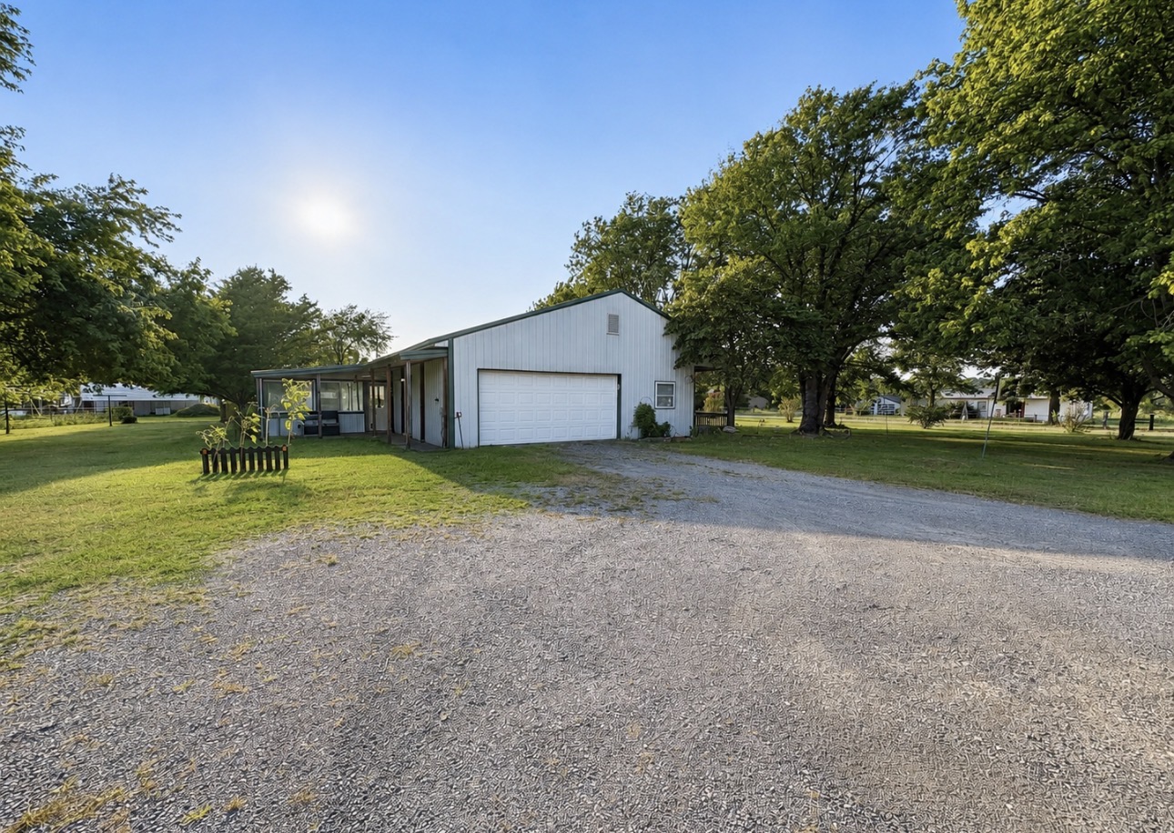 19688 E Sunny Lane Property Photo 4