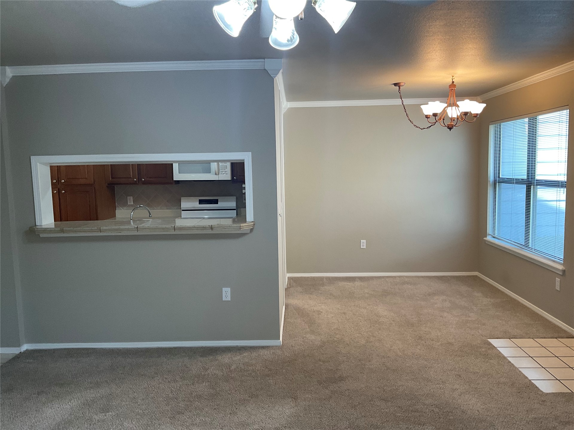 2236 W Quantico Street Property Photo 7