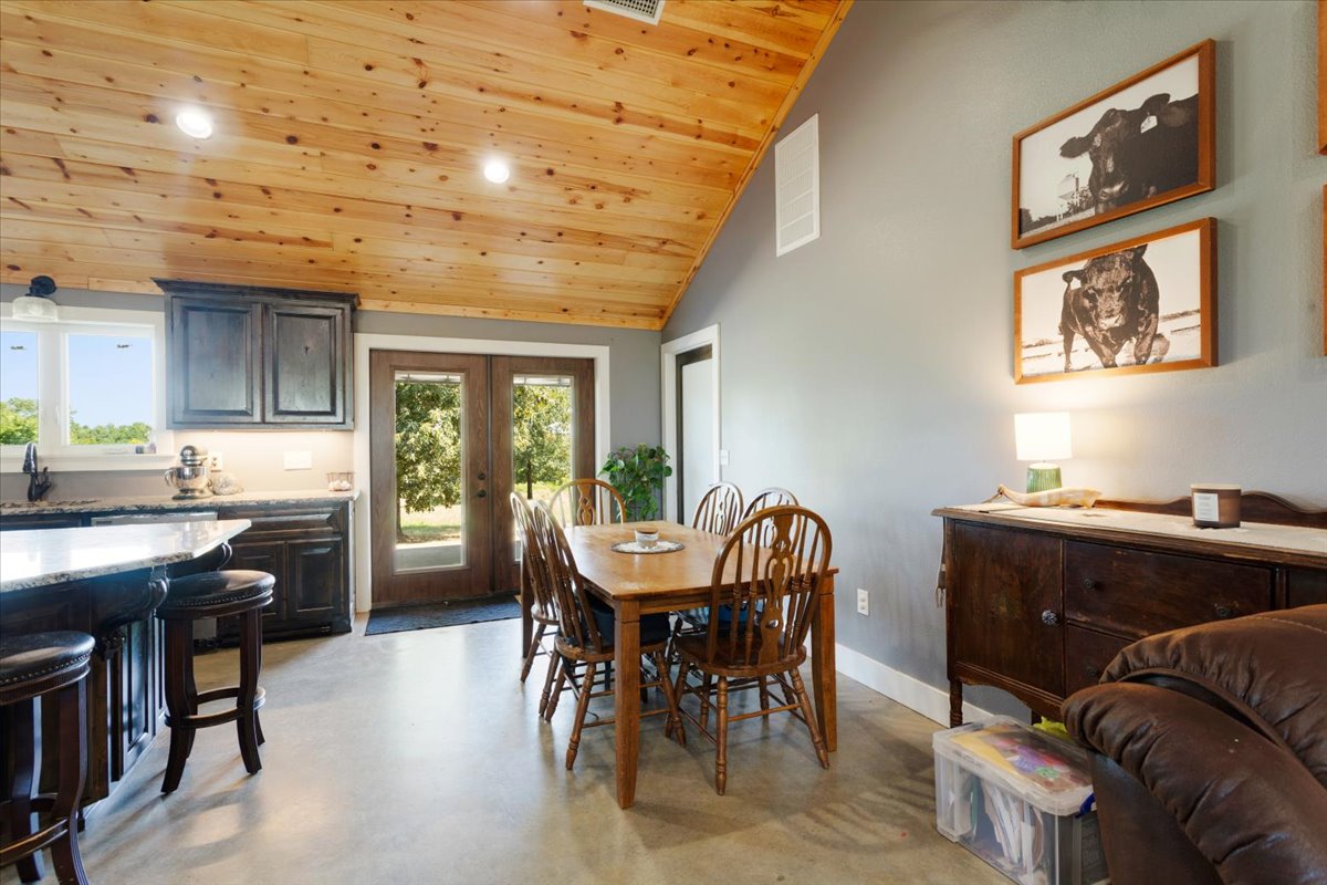 190014 N 4080 Property Photo 8