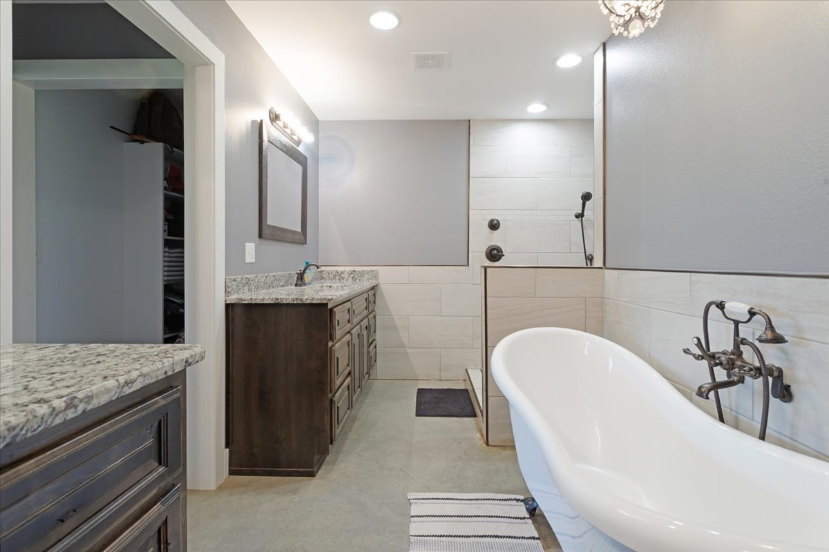 190014 N 4080 Property Photo 20