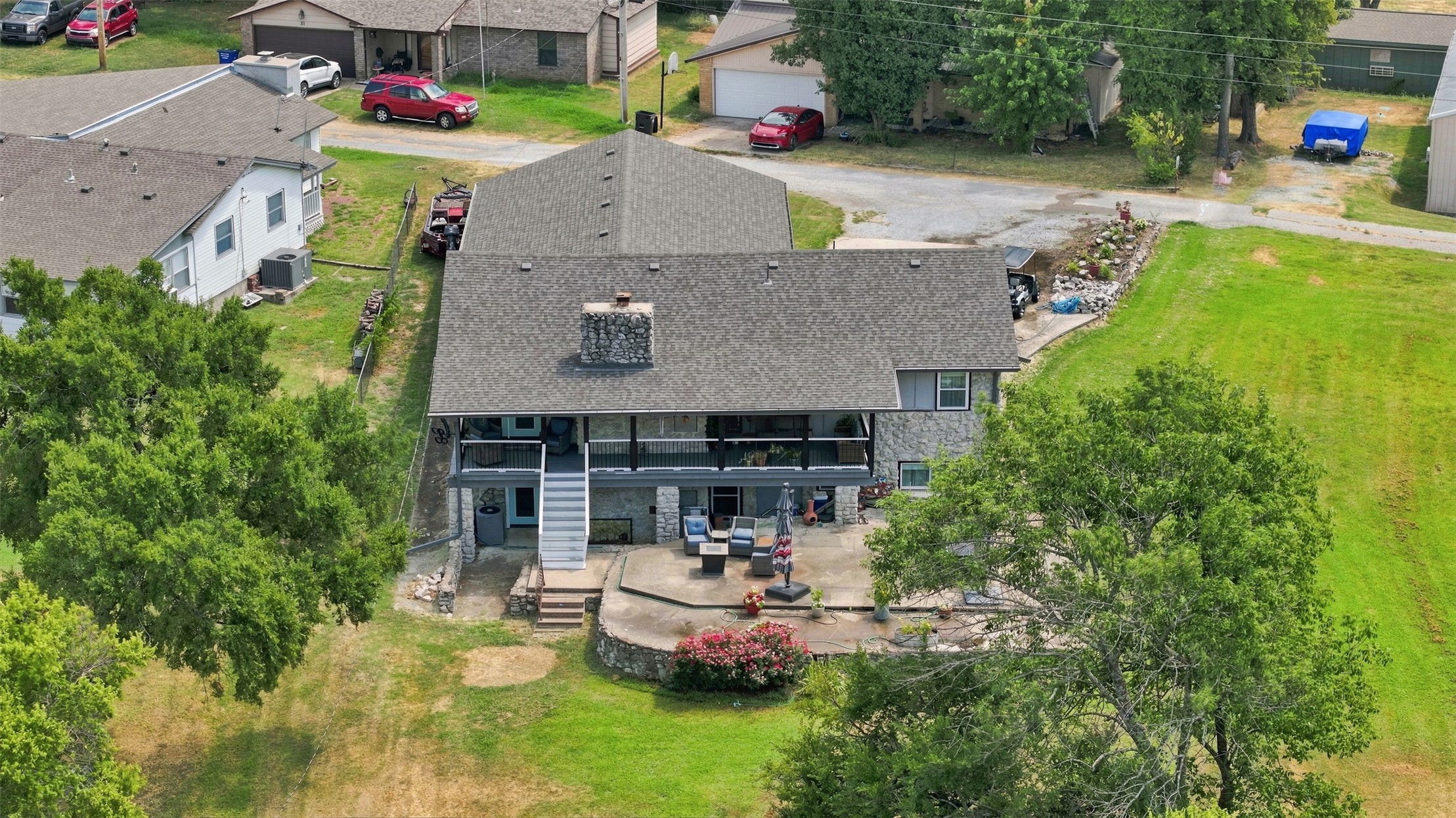 46 Bluff Property Photo 2