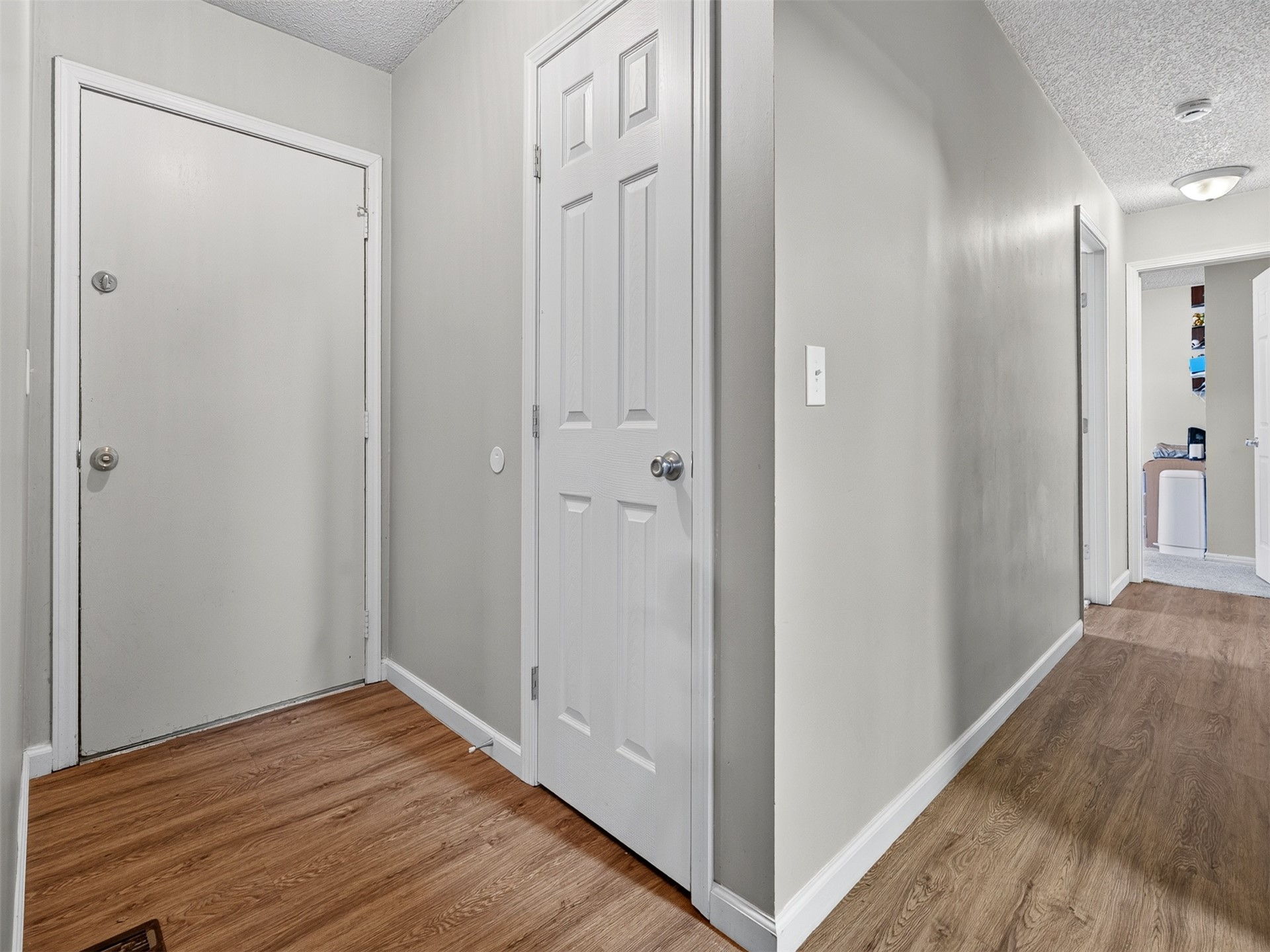 21424 E 32nd Place S Property Photo 8