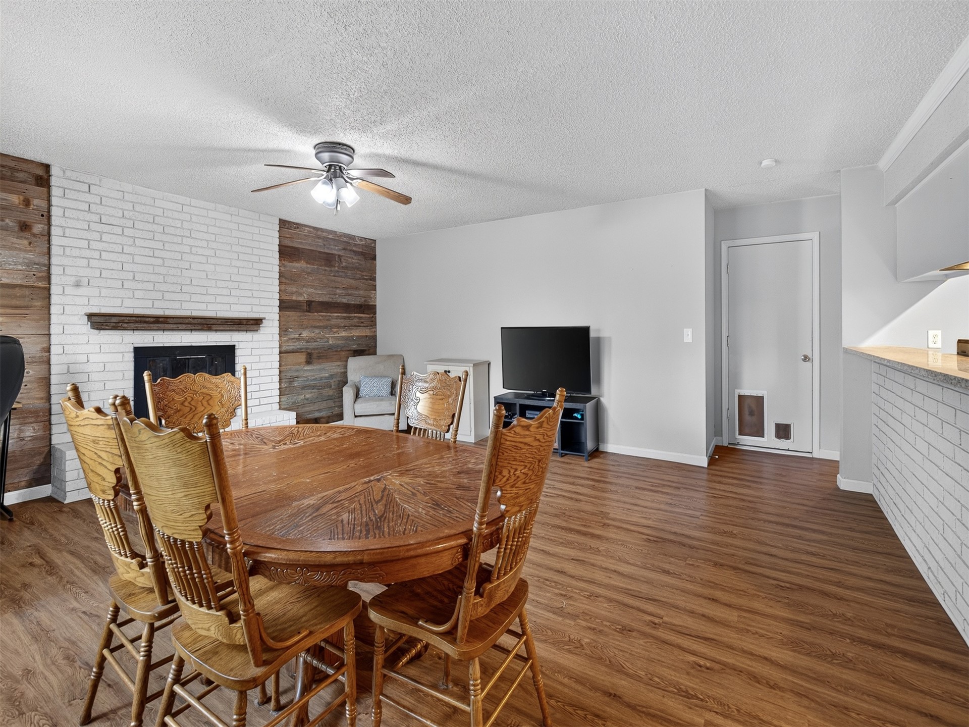 21424 E 32nd Place S Property Photo 11