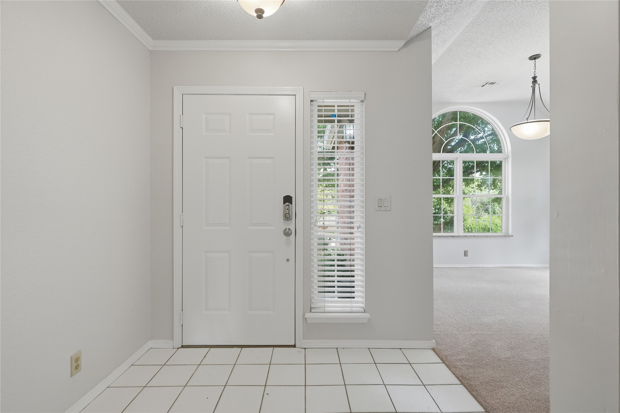 8910 E 100th Place Property Photo 10