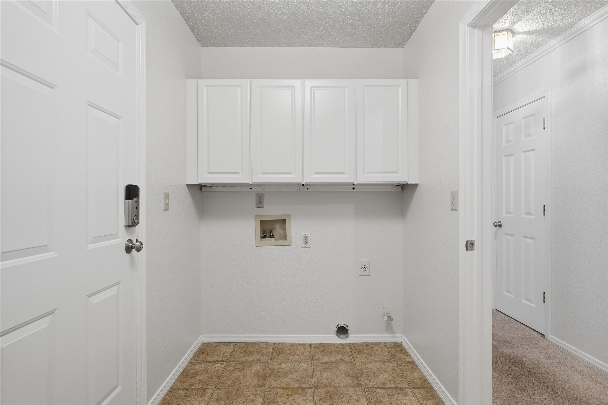 8910 E 100th Place Property Photo 25