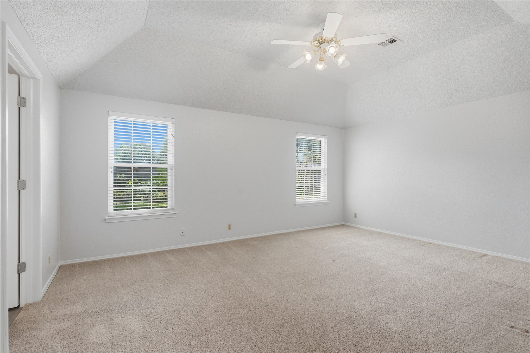 8910 E 100th Place Property Photo 34