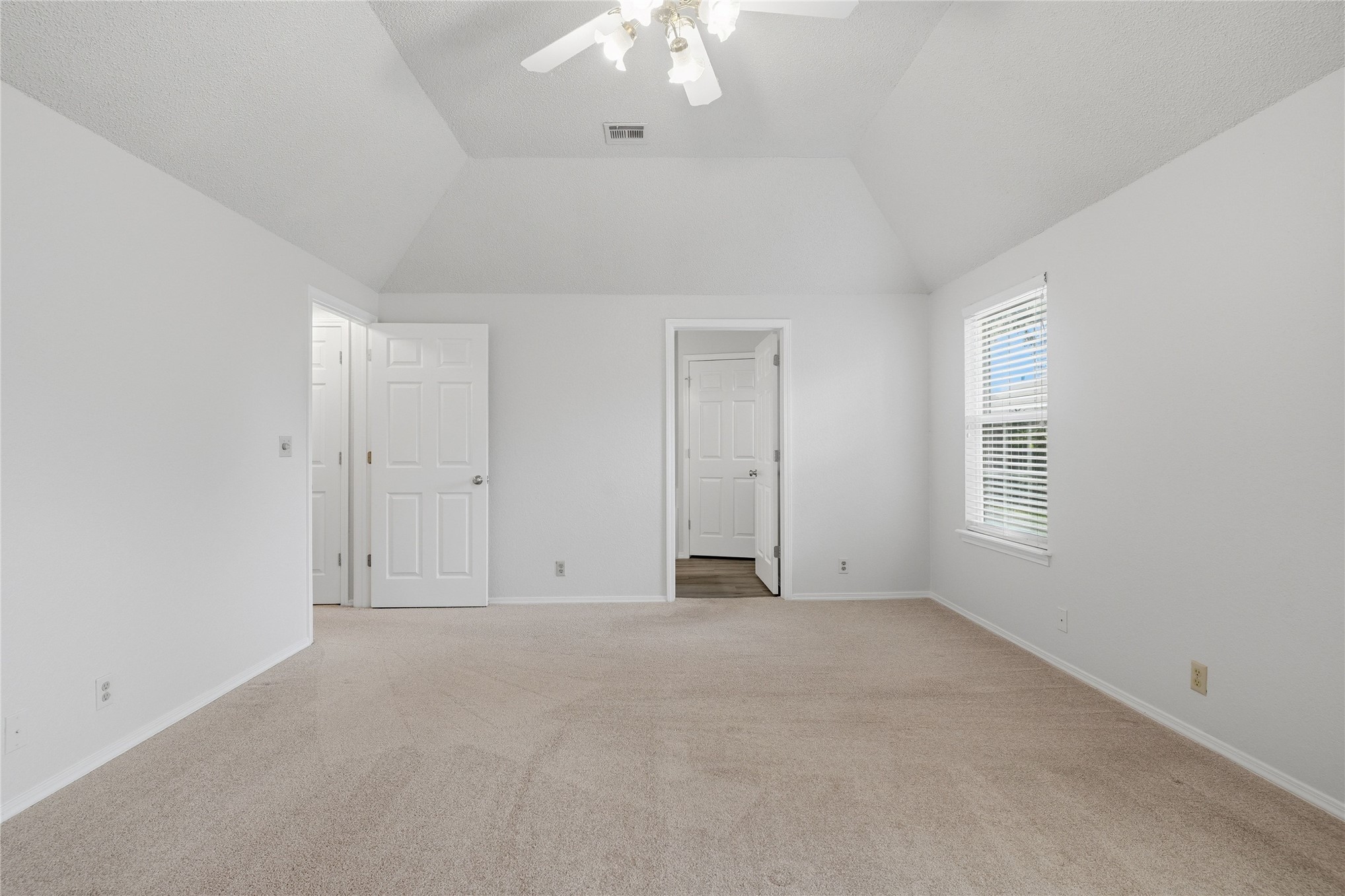 8910 E 100th Place Property Photo 36
