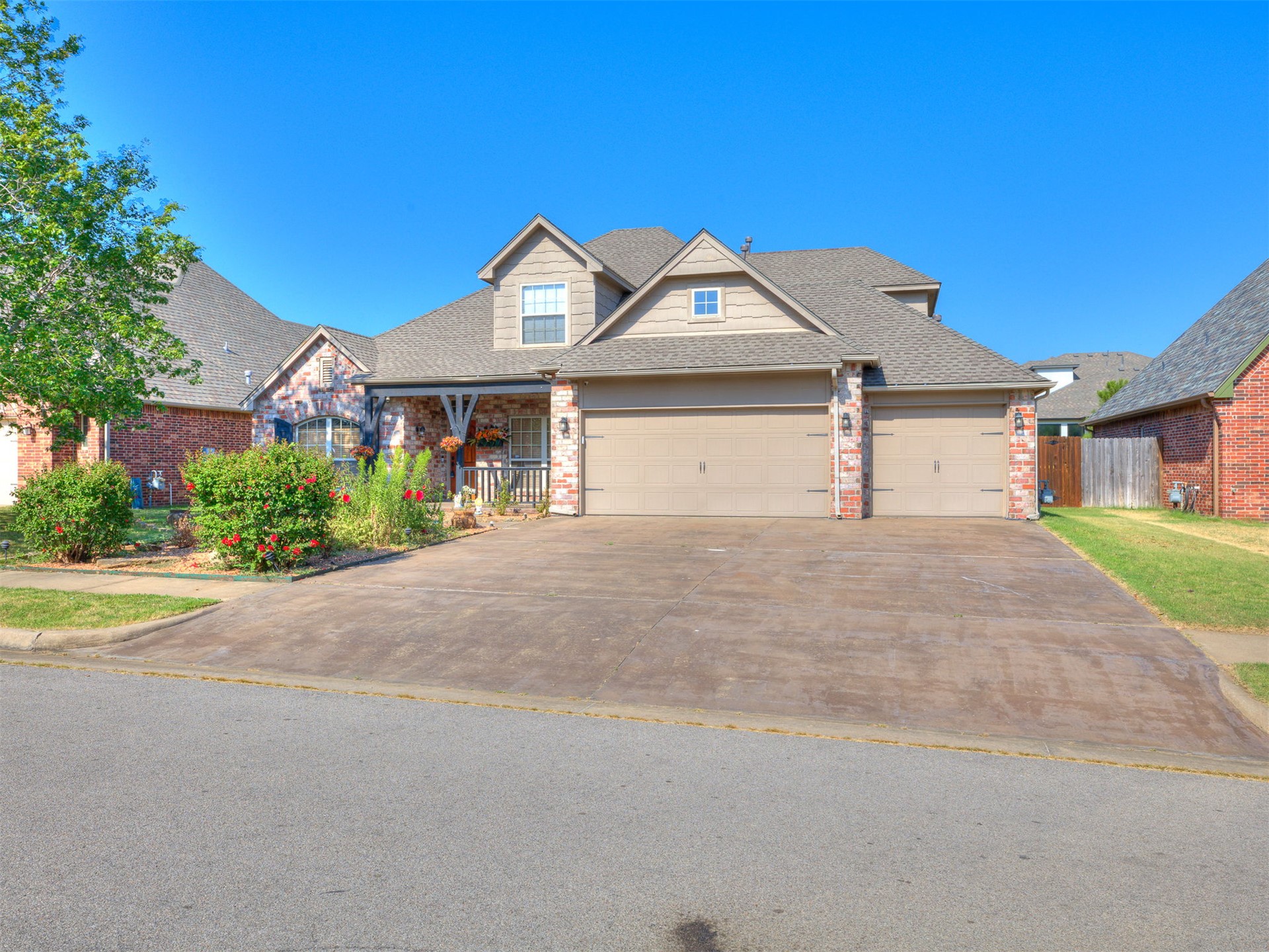 14490 S Florence Avenue Property Photo 6