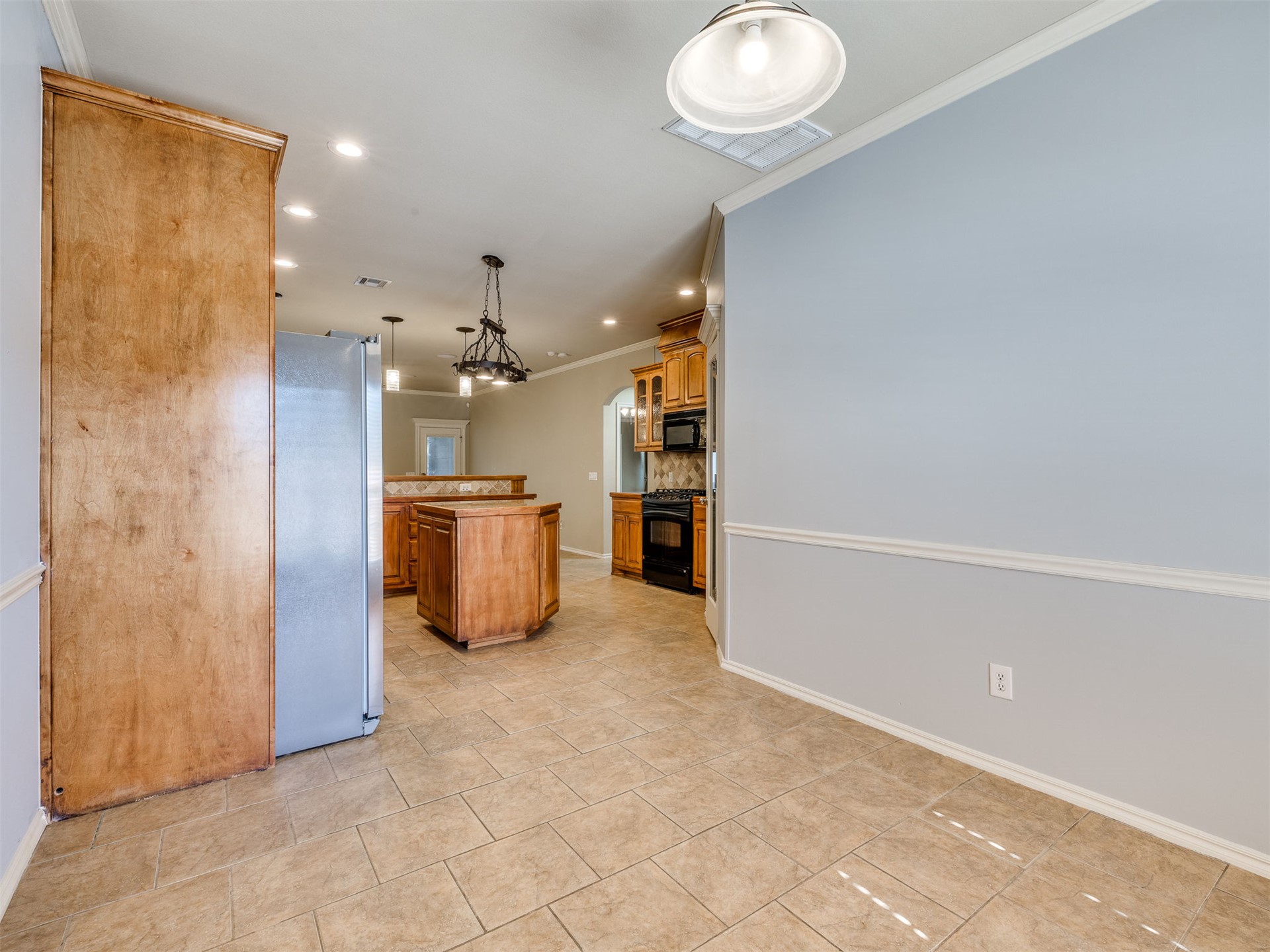 14490 S Florence Avenue Property Photo 23