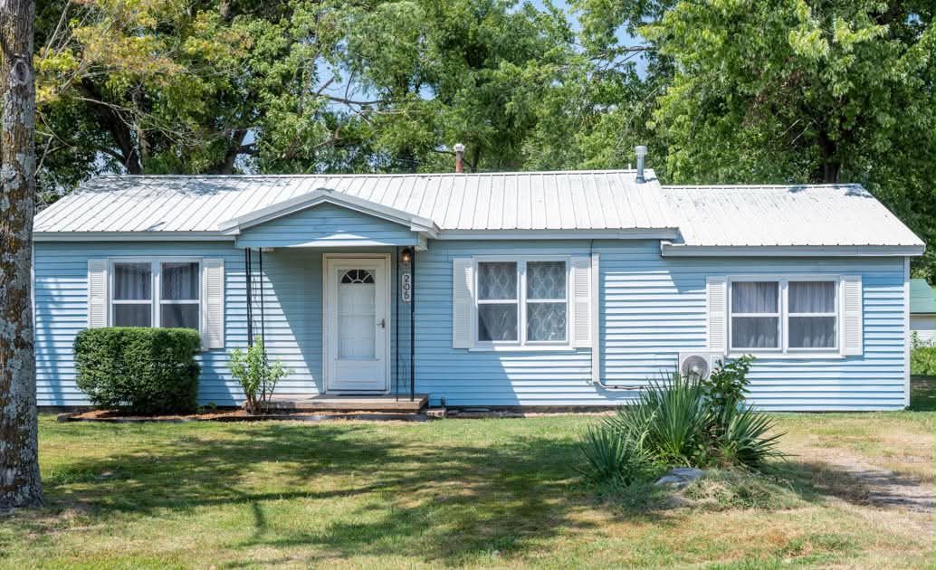 205 3rd Street Property Photo 1