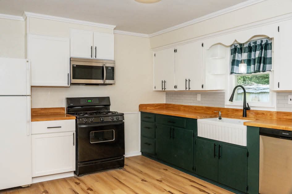 205 3rd Street Property Photo 13
