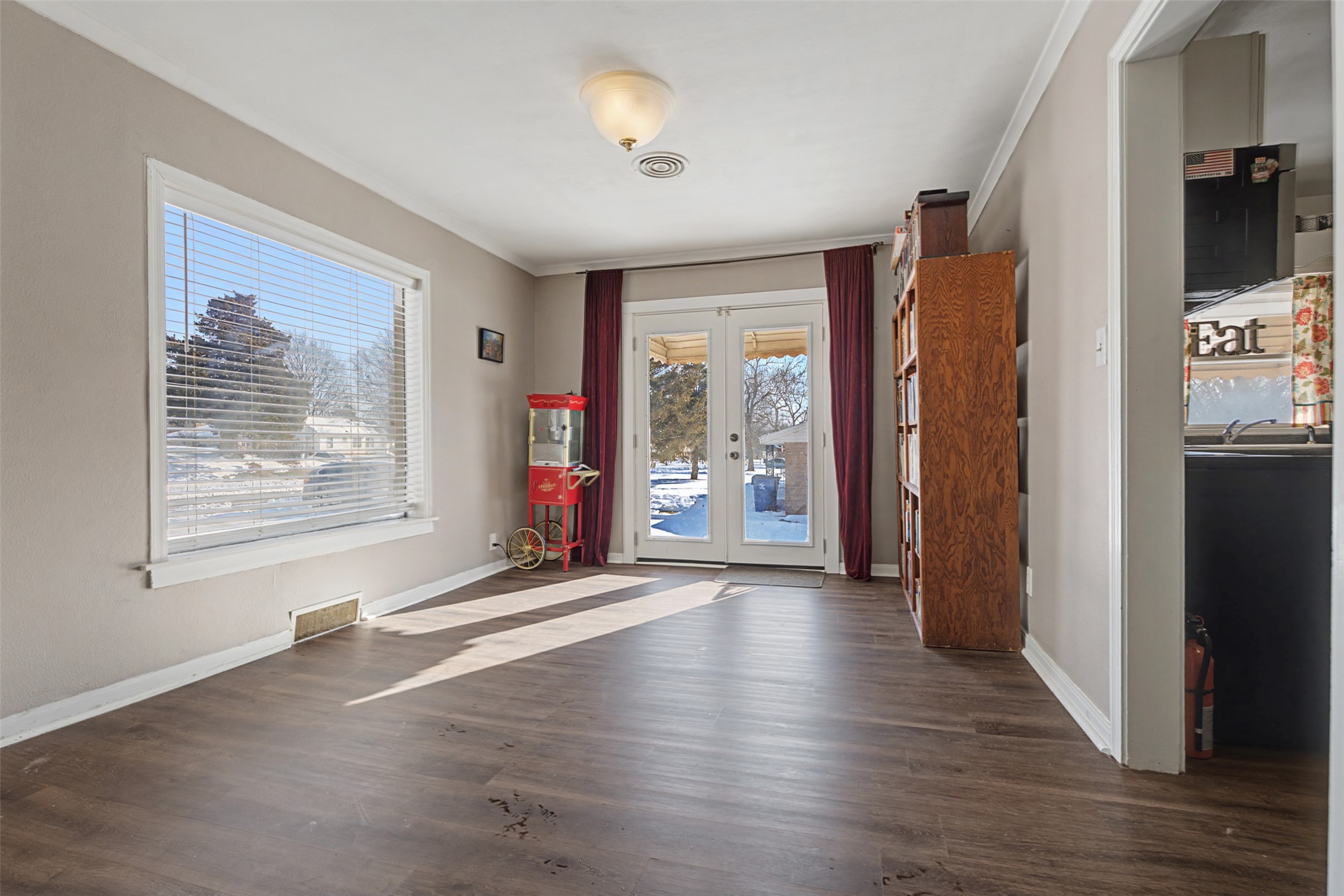1009 Delaware Property Photo 9