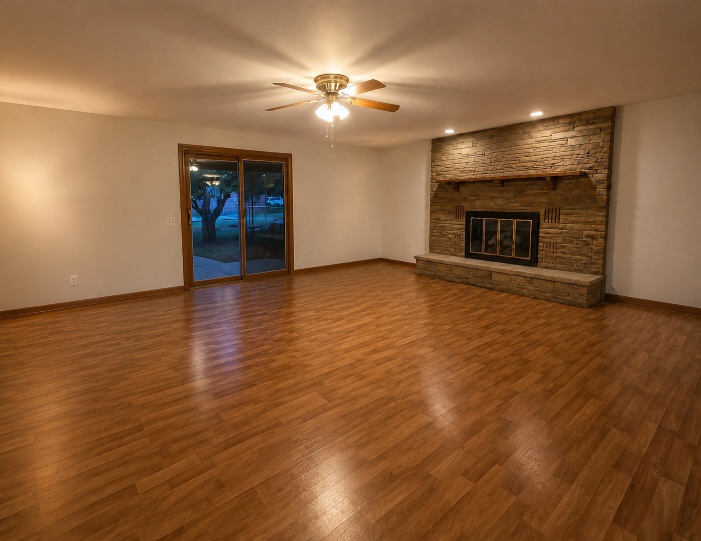1908 Lakeview Drive Property Photo 3
