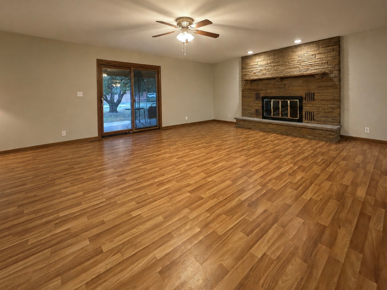 1908 Lakeview Drive Property Photo 8