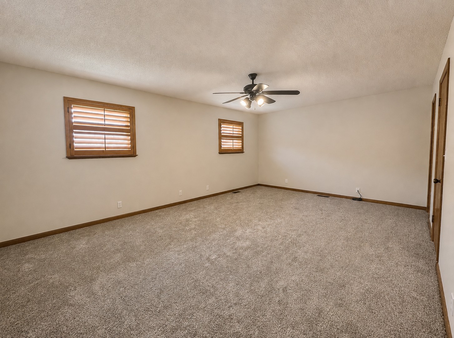 1908 Lakeview Drive Property Photo 17