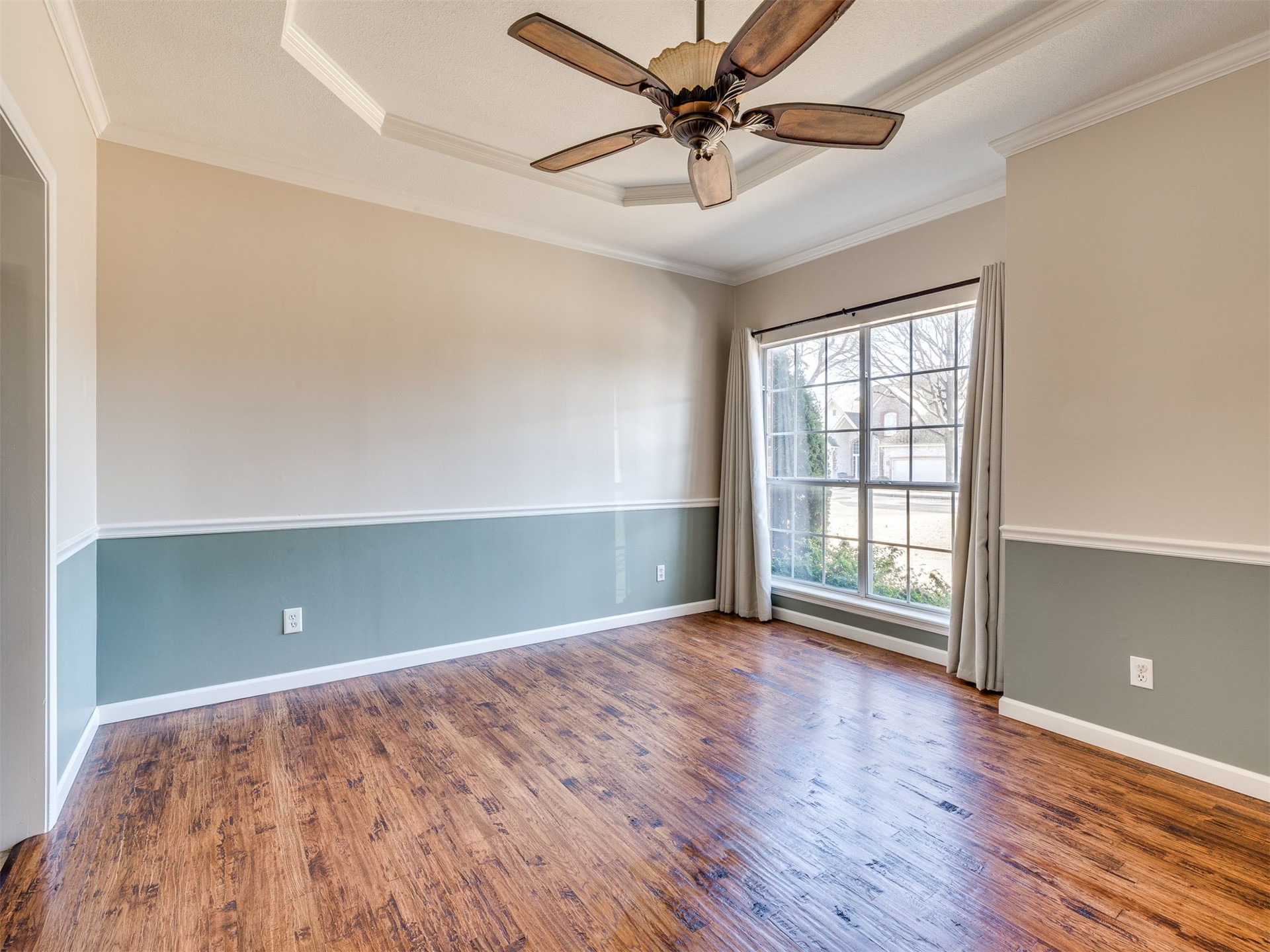 1004 S Yellowood Avenue Property Photo 10
