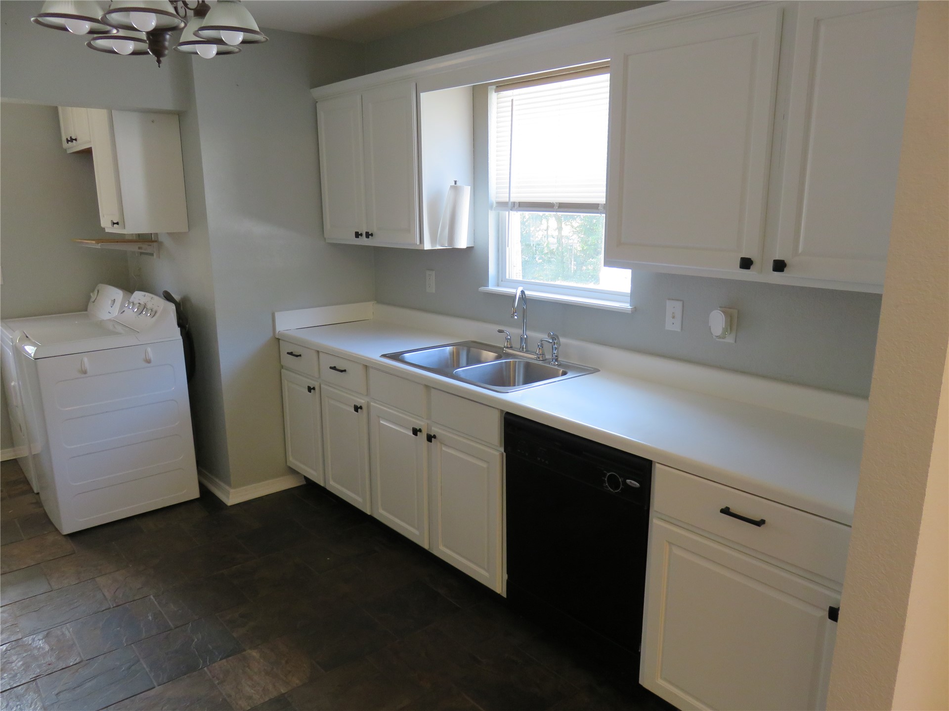 510 S Hickory Street Property Photo 4