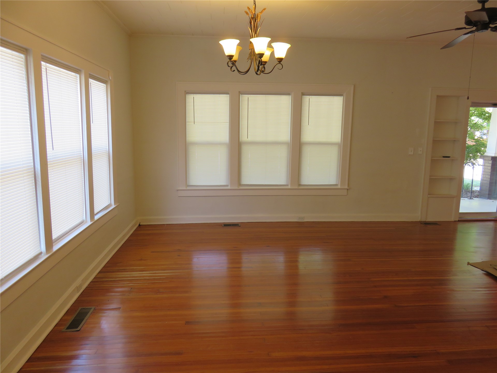 510 S Hickory Street Property Photo 7