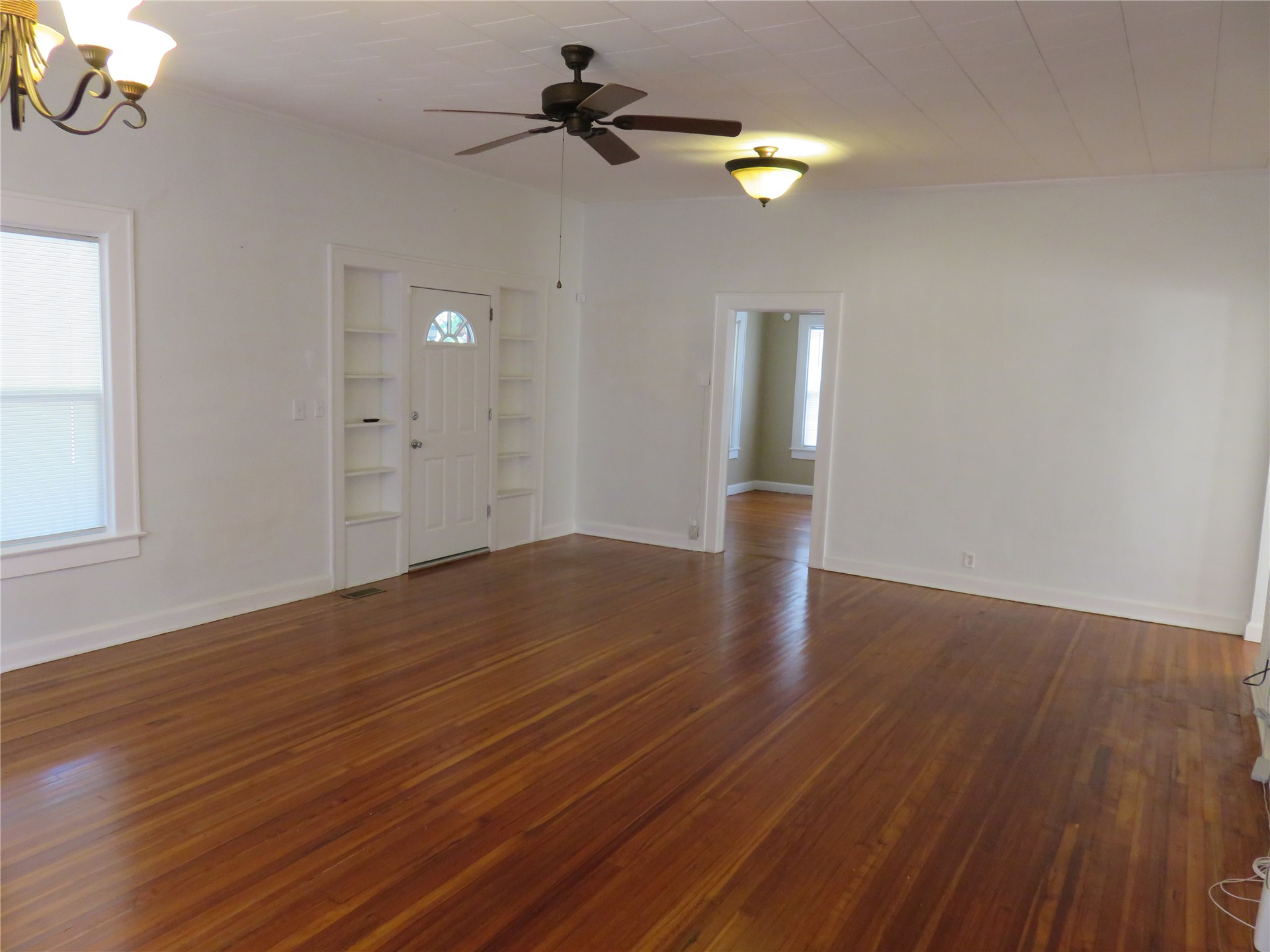 510 S Hickory Street Property Photo 8