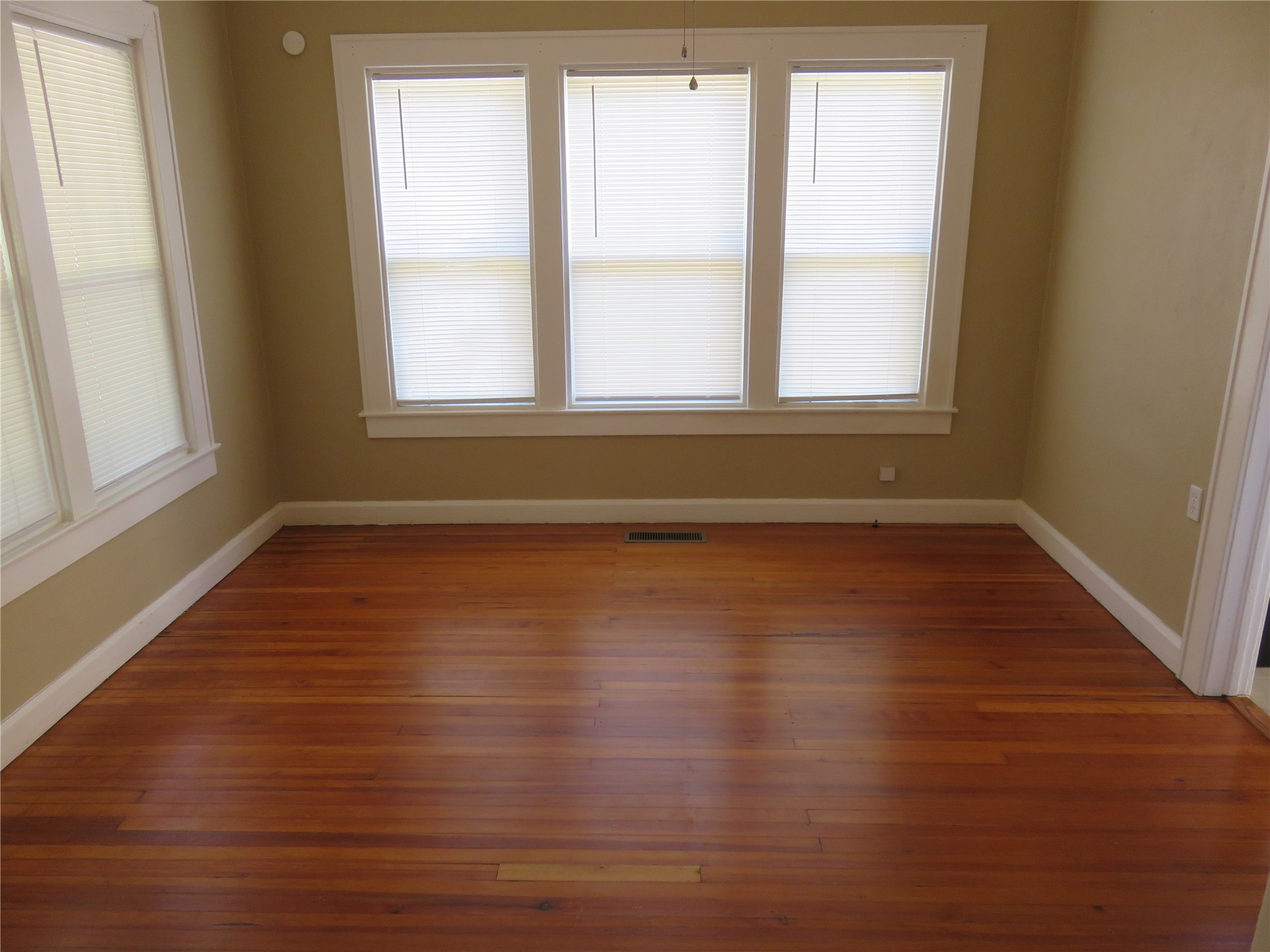 510 S Hickory Street Property Photo 15
