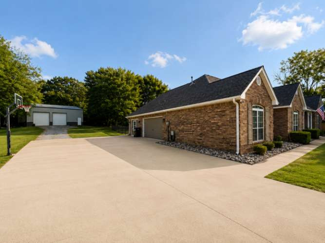 529 Rockwood Drive Property Photo 8