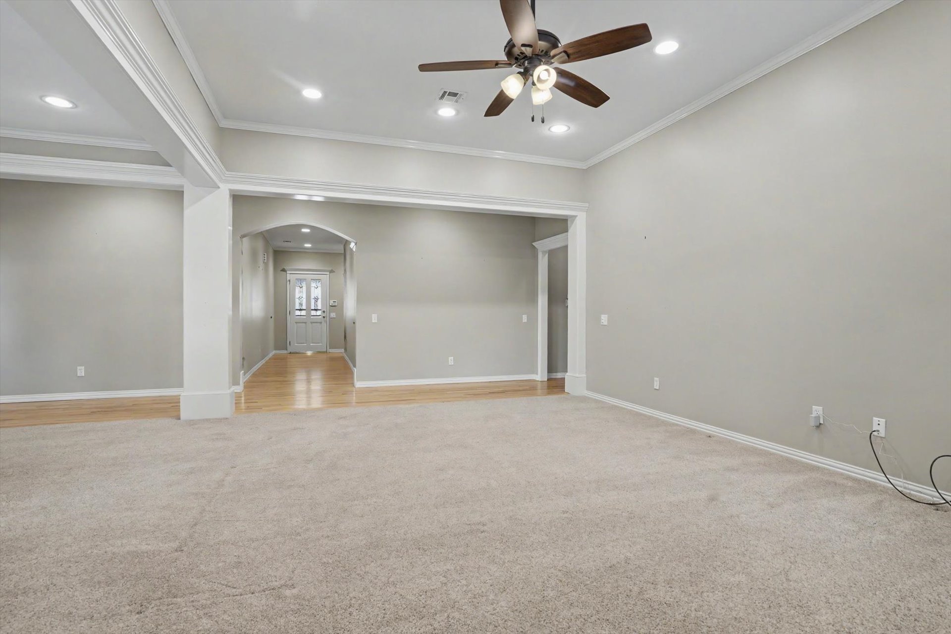 412 N Forest Ridge Boulevard Property Photo 6