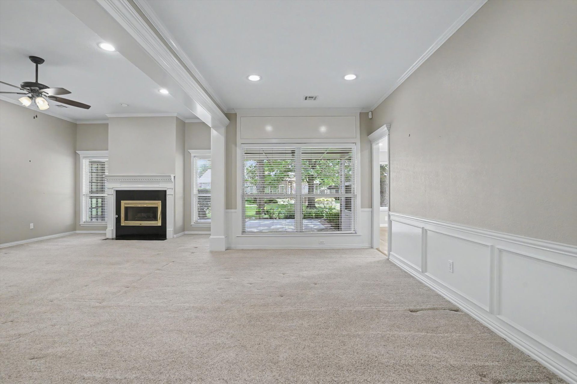 412 N Forest Ridge Boulevard Property Photo 7