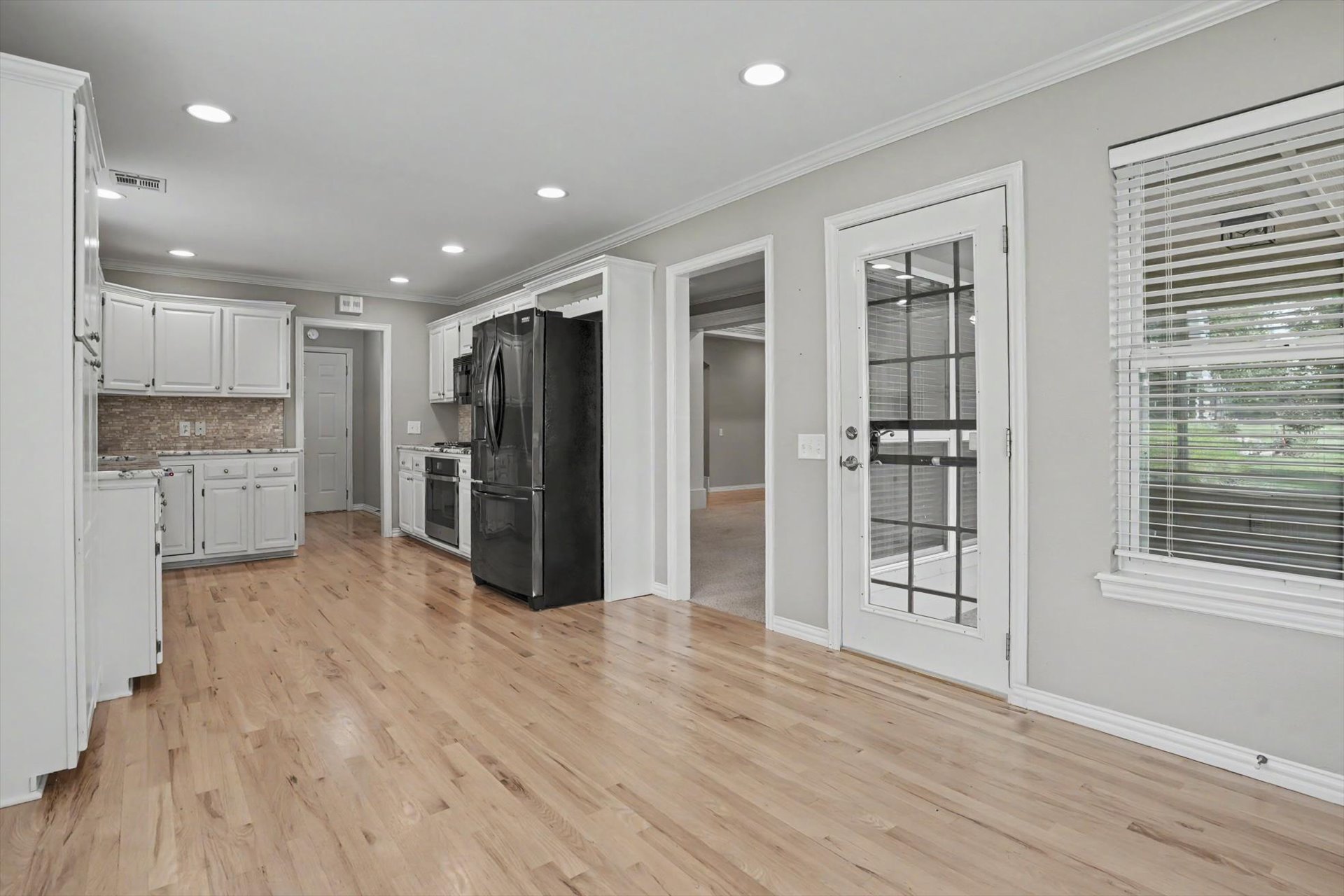 412 N Forest Ridge Boulevard Property Photo 16