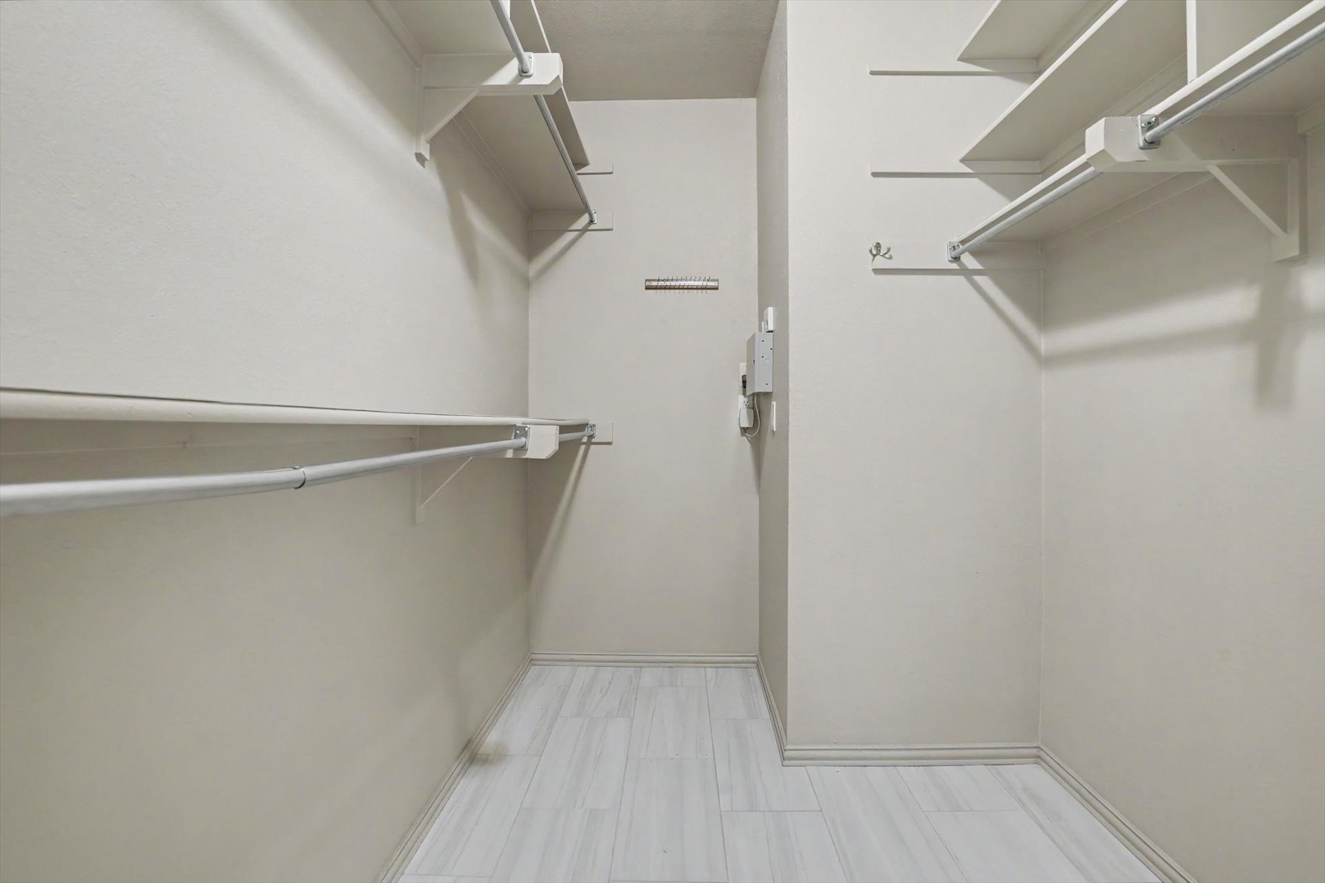 412 N Forest Ridge Boulevard Property Photo 22
