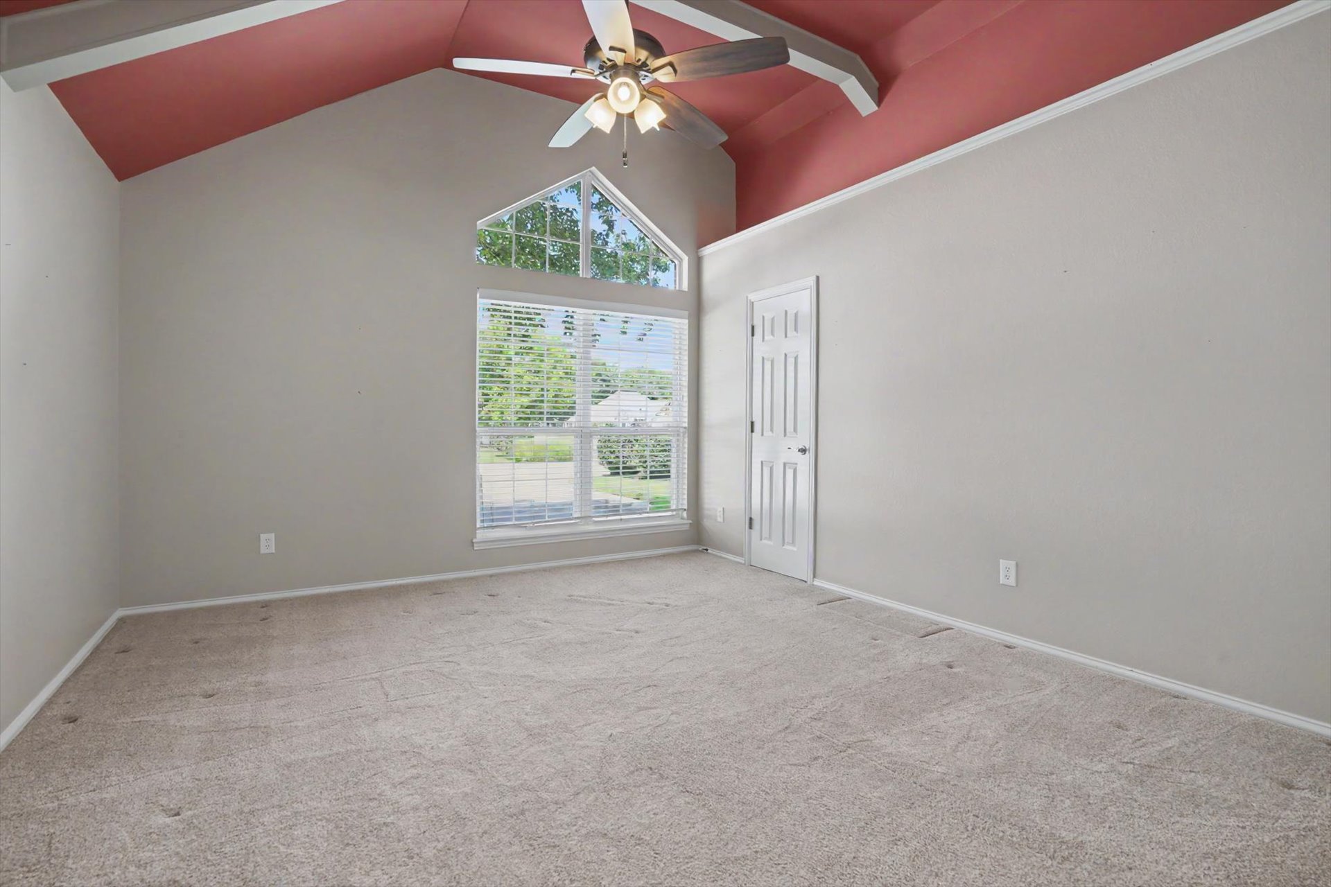 412 N Forest Ridge Boulevard Property Photo 23