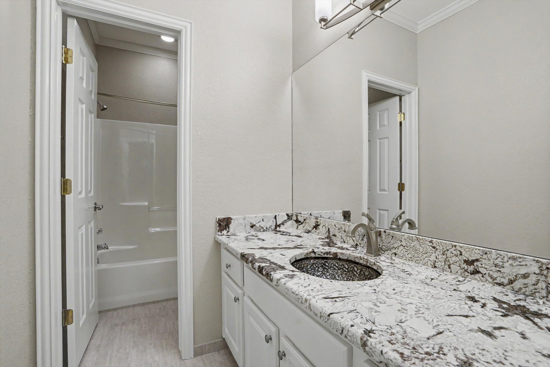 412 N Forest Ridge Boulevard Property Photo 26