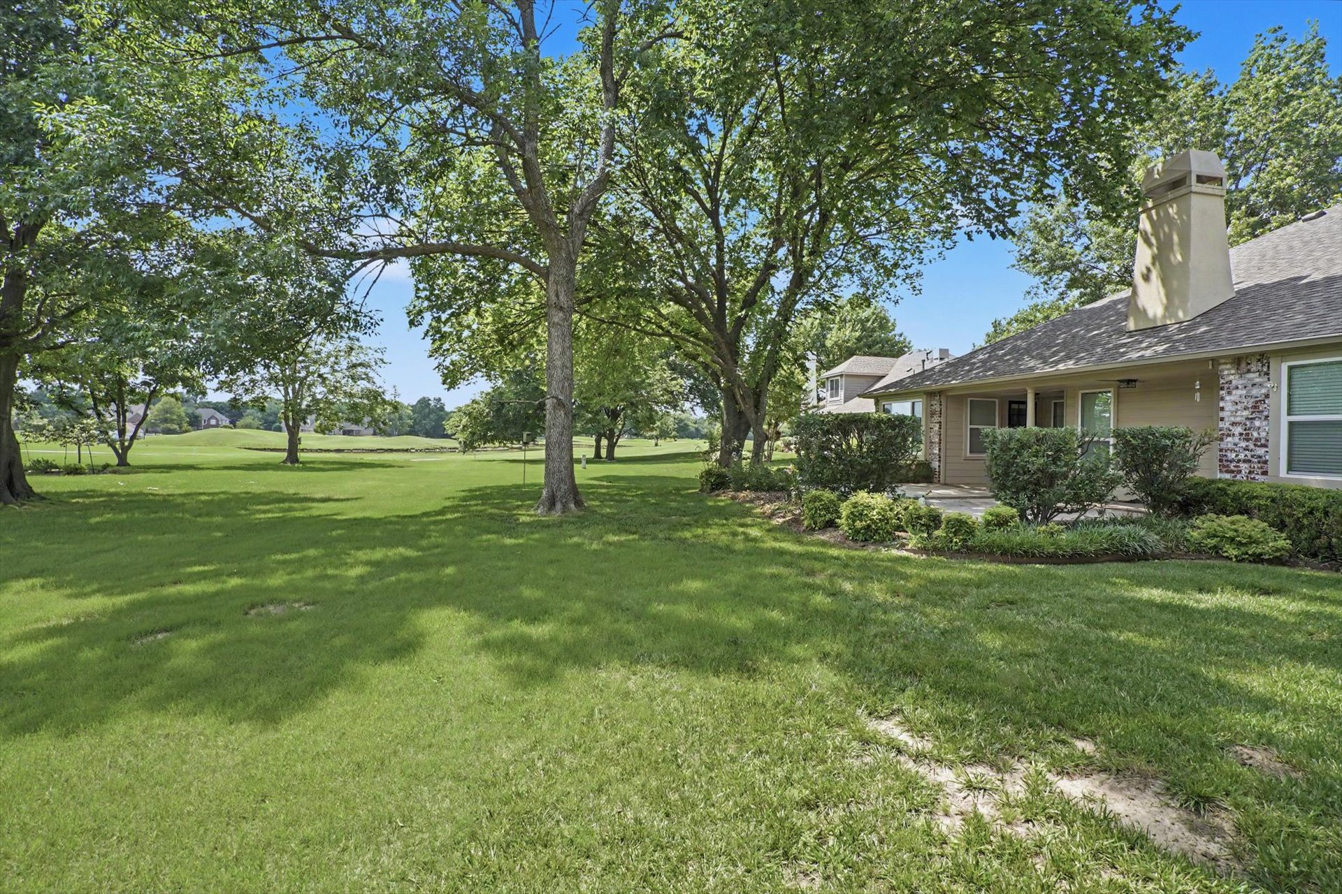 412 N Forest Ridge Boulevard Property Photo 34
